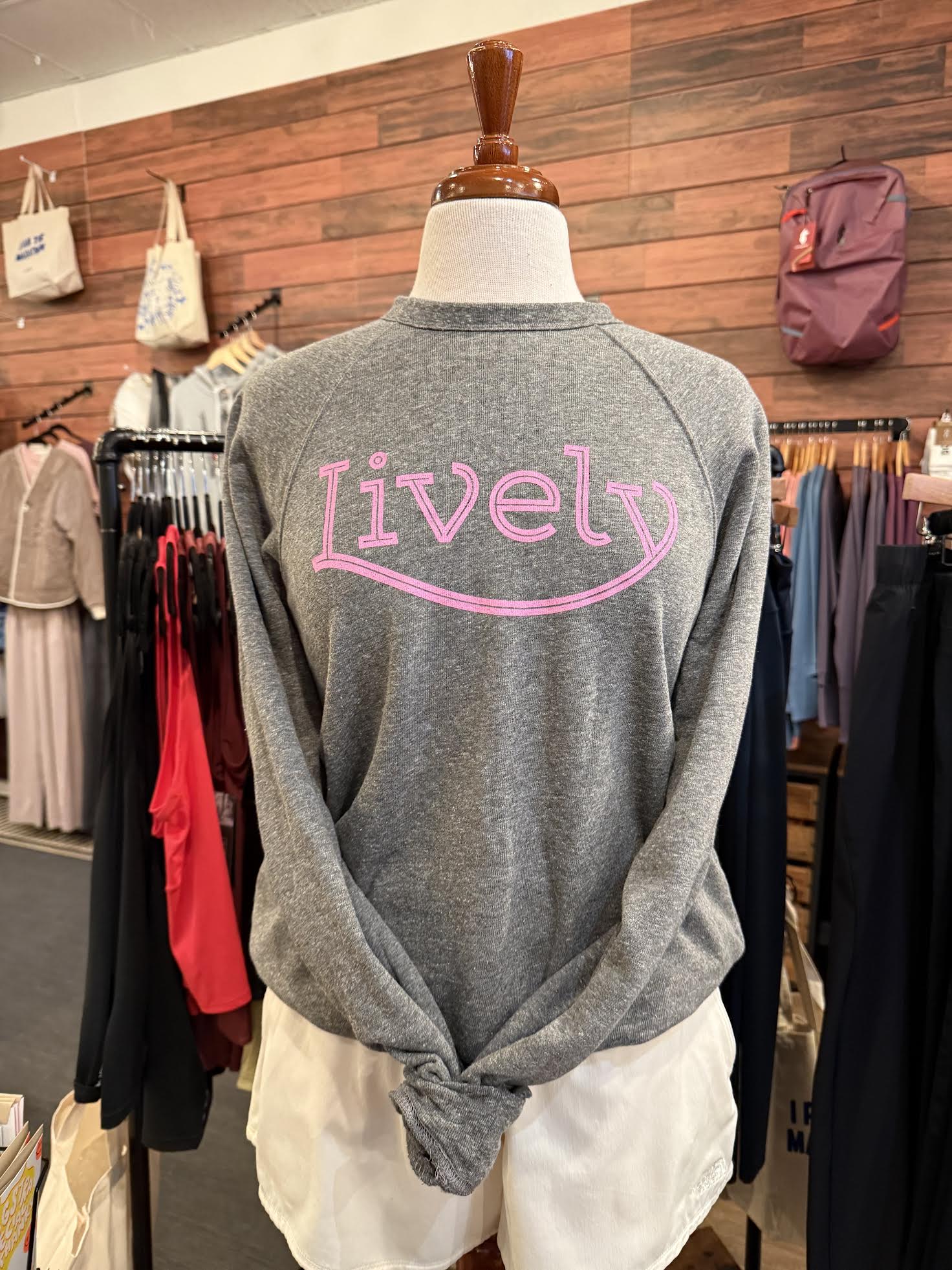 Lively Logo Crew | Grey/Pink