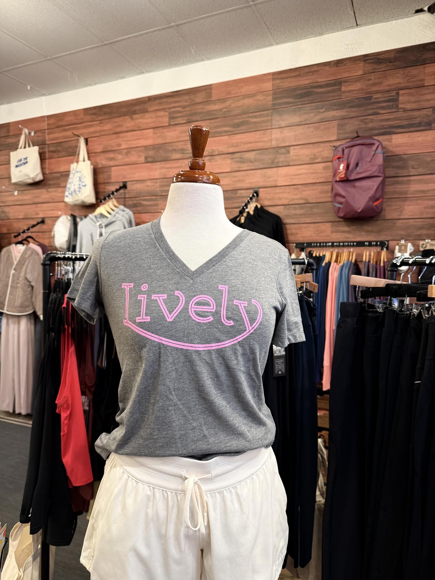 Lively Logo Tee| Grey/Pink