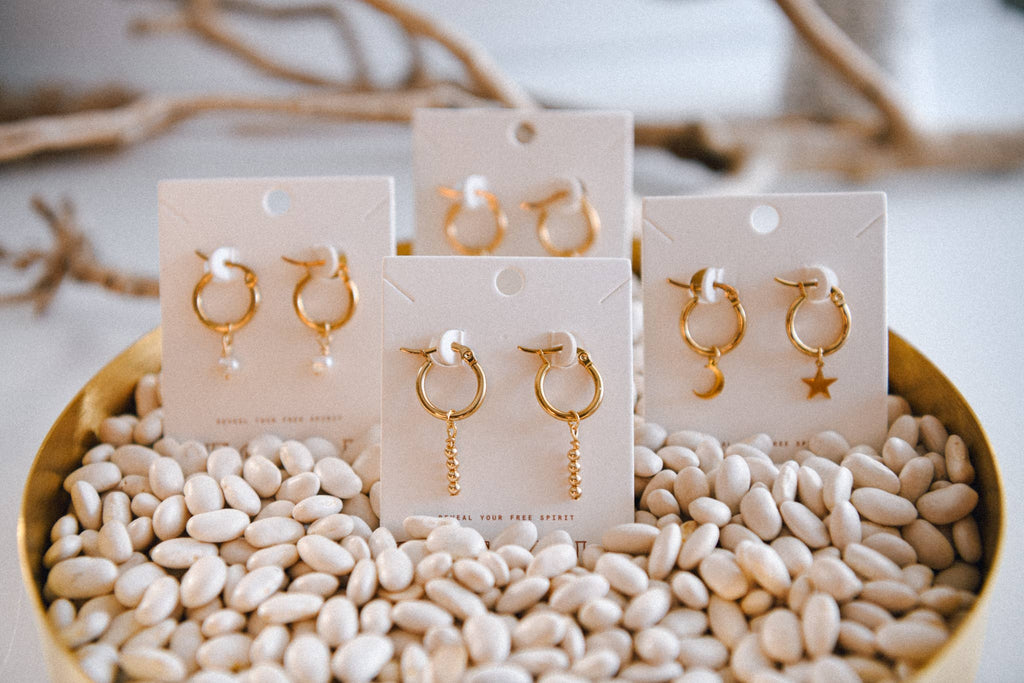 Line Short Pendant Hoop Earrings
