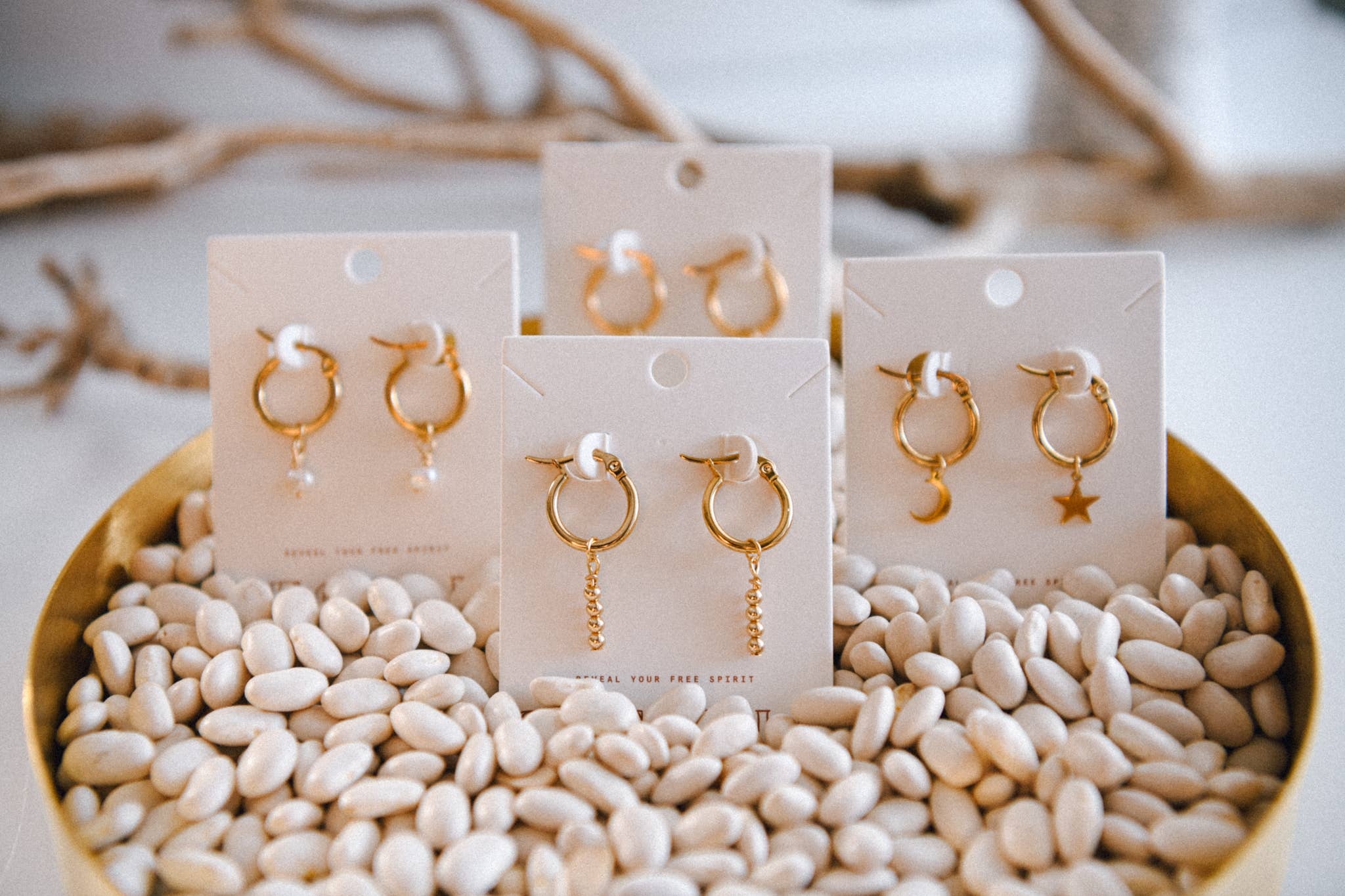 Line Short Pendant Hoop Earrings