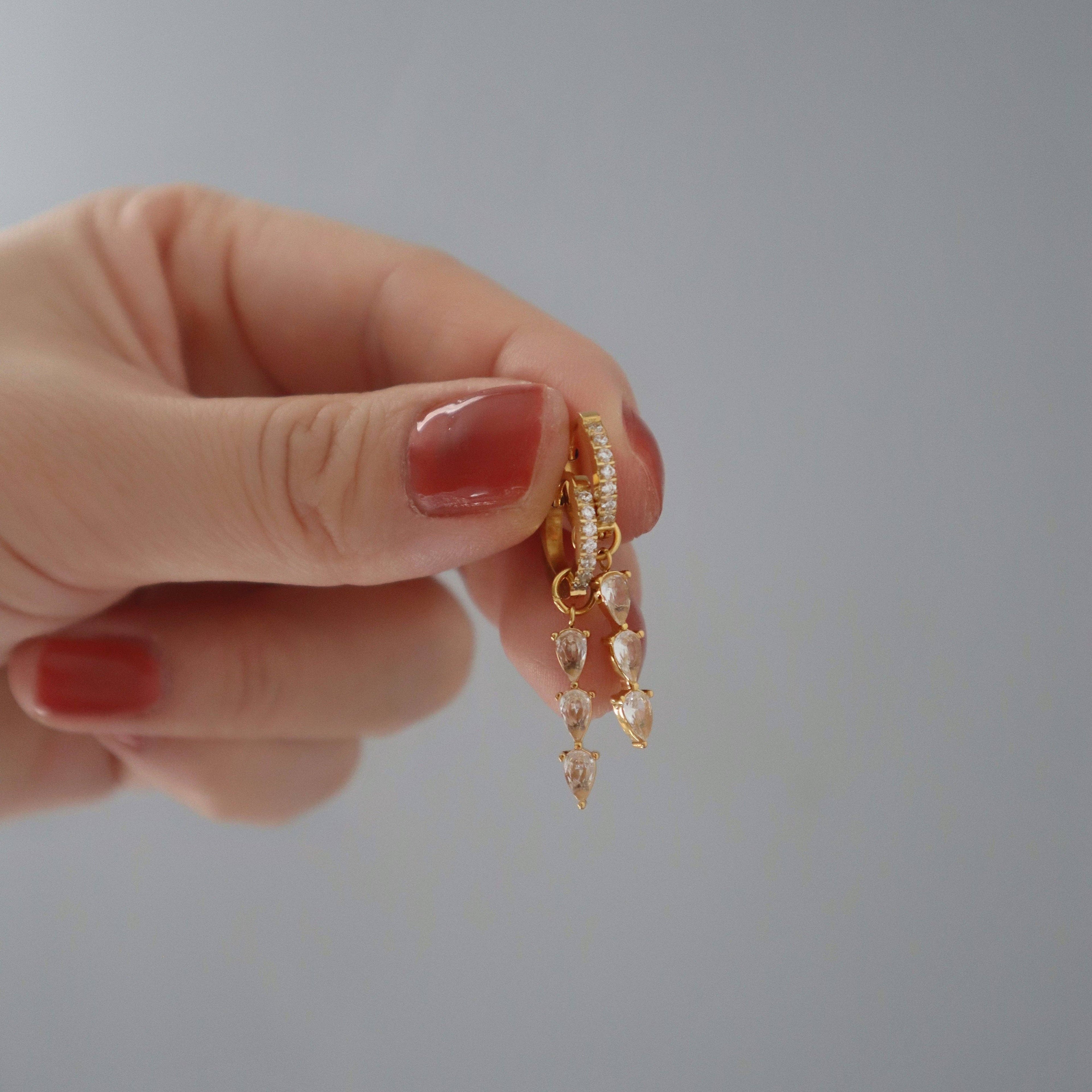 Emmy Teardrop Earring