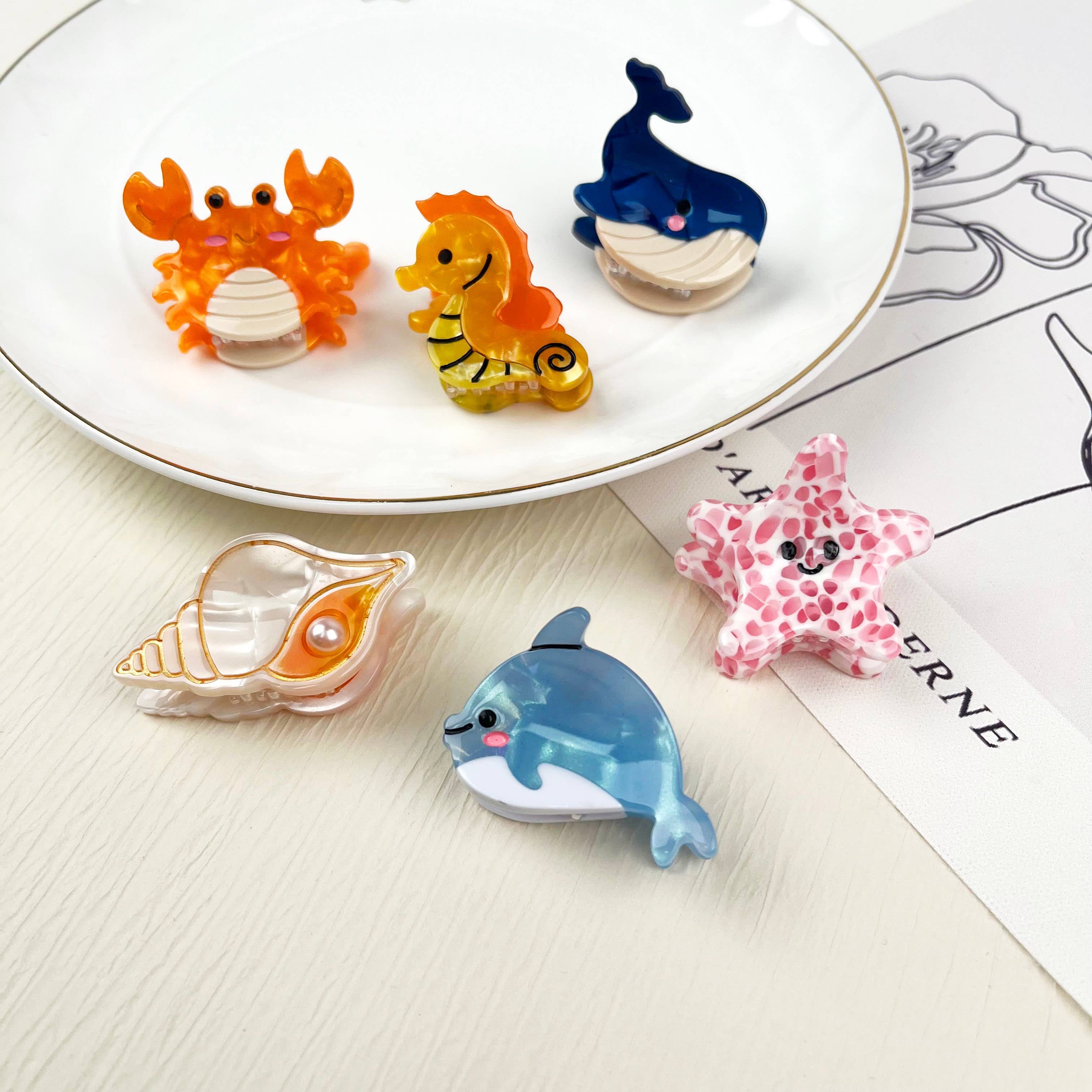 TheDivaSoap - Acetate mini marine life hair clip crab conch claw clip