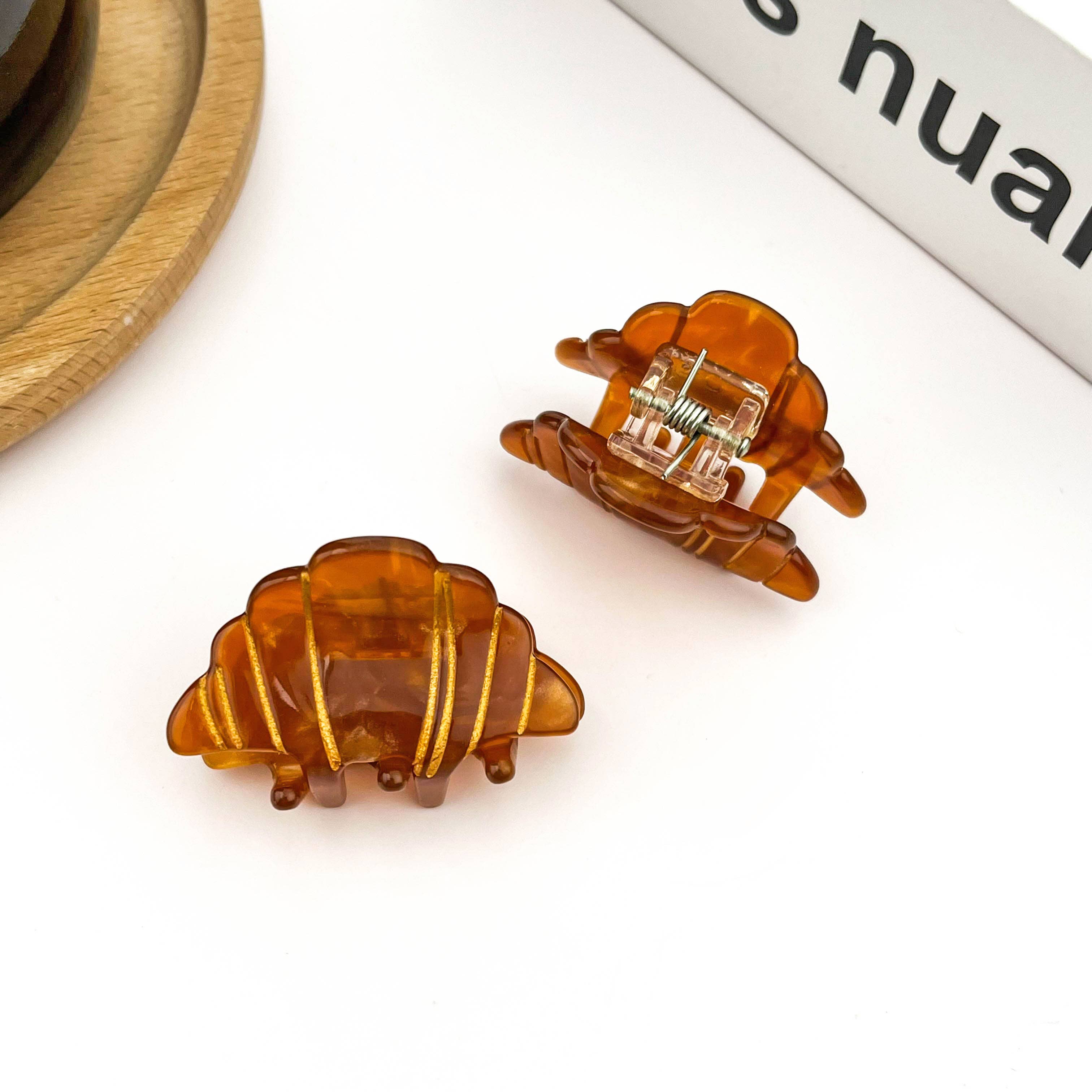 TheDivaSoap - Mini Croissant Hair Claw Clip, Acetate Food-Themed Hair Clip