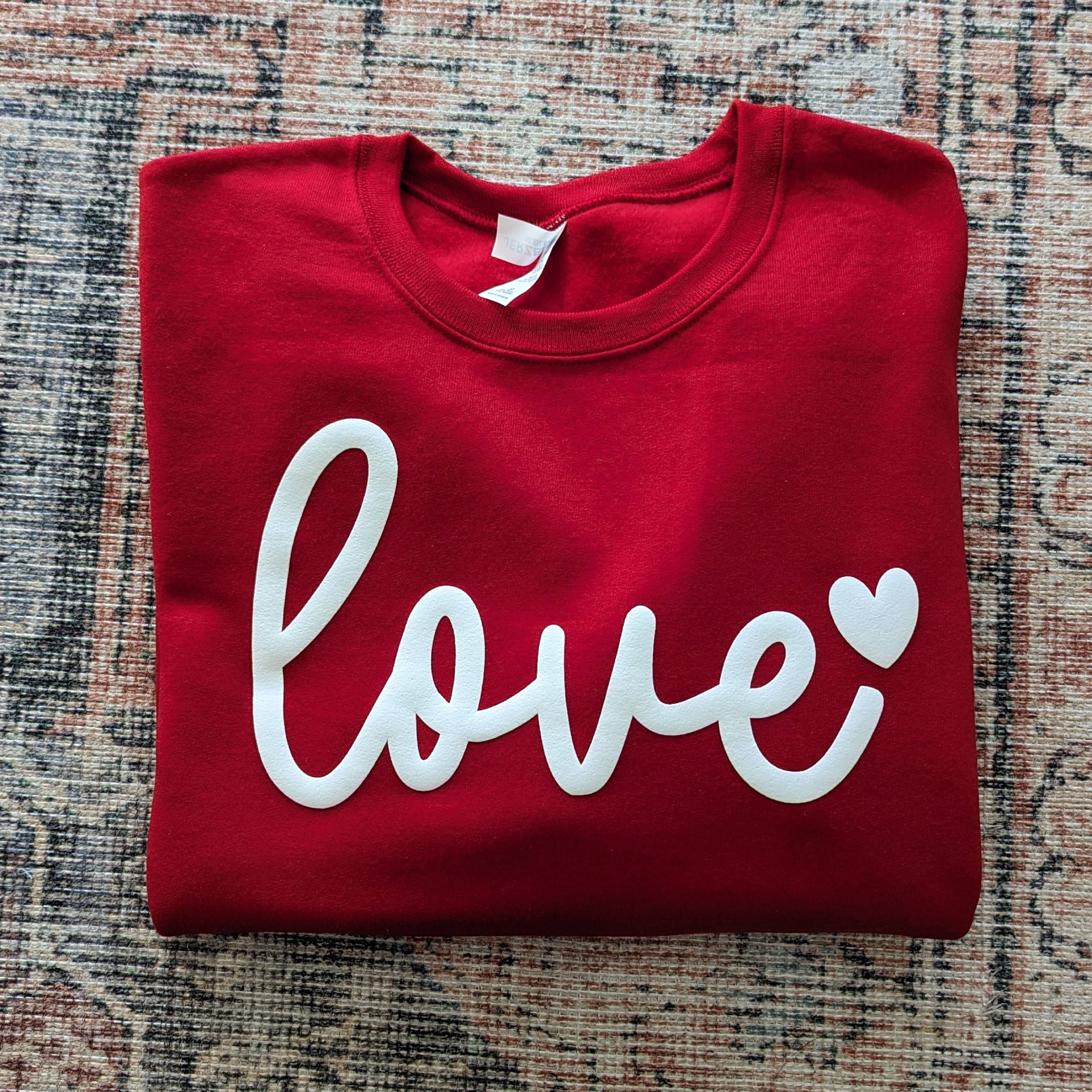 Crewneck Sweatshirt LOVE Puff Print|Red