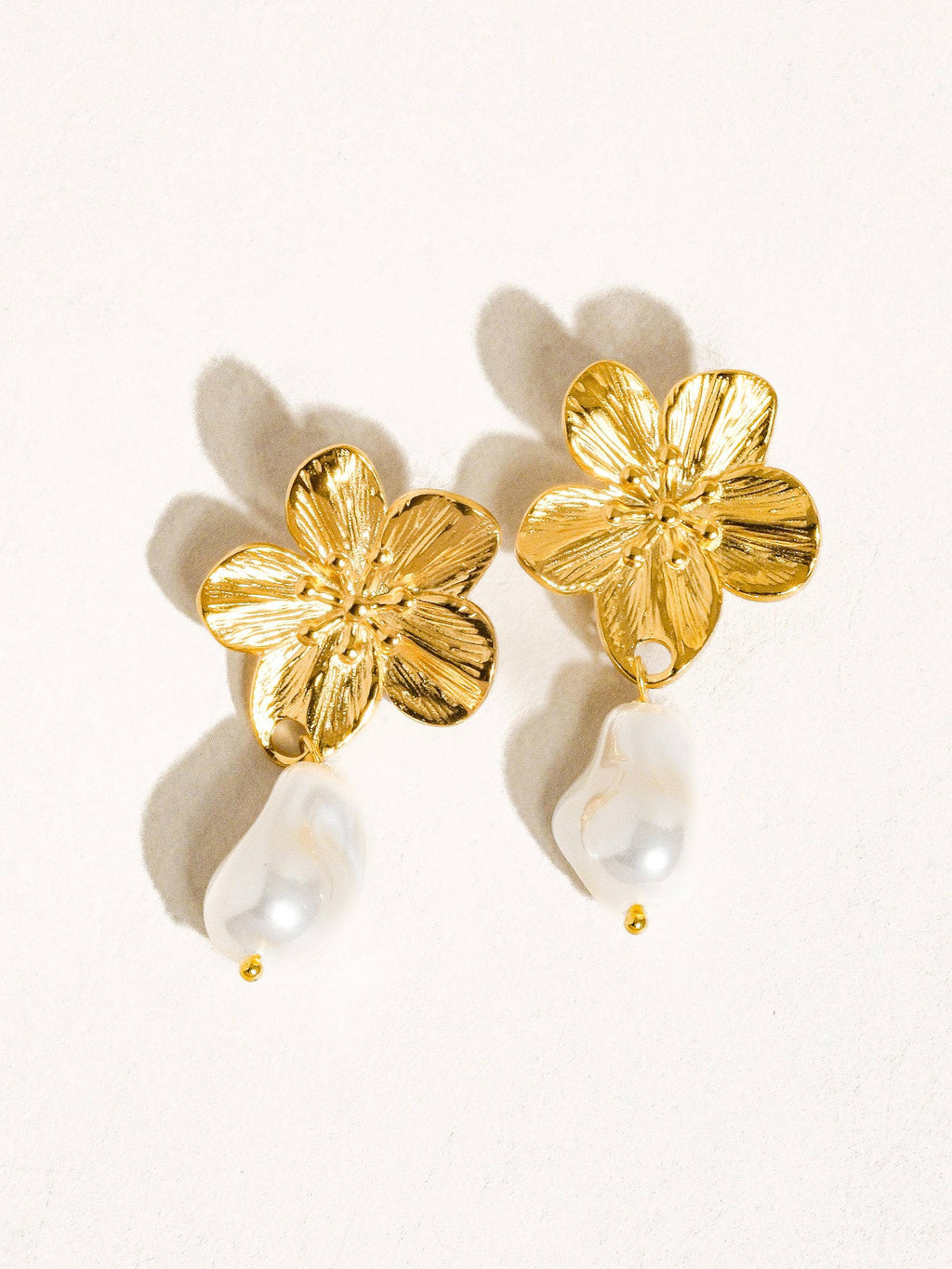 Flower Pearl Earring
