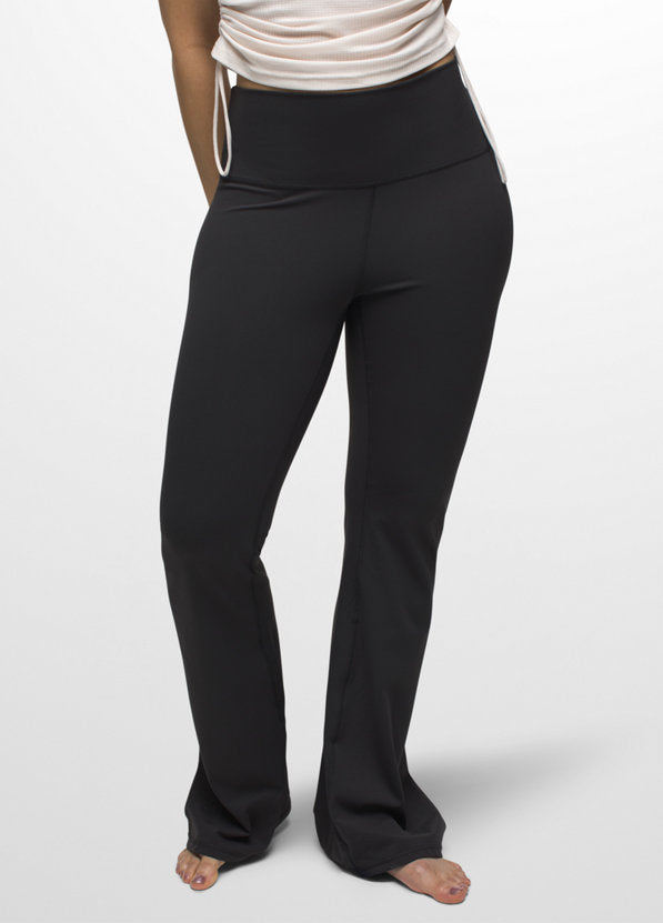 Women's Luxara Flare Pant | Black