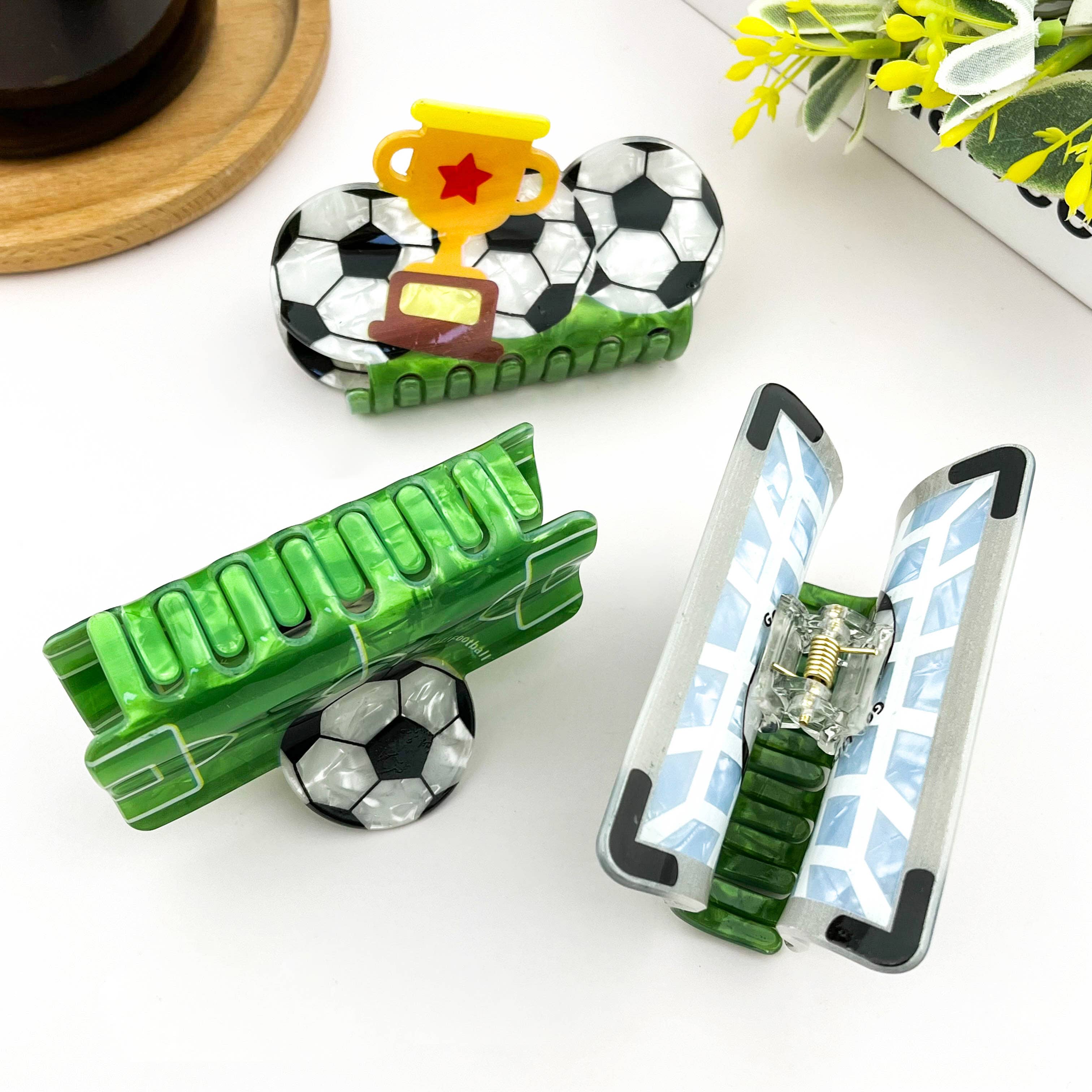 TheDivaSoap - Soccer Ball Claw Clip, Football Match Spectator Hair Clip