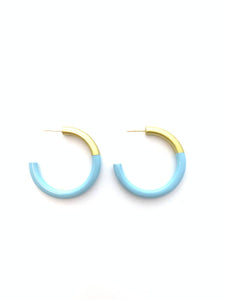 Med Liz Hoops in Baby Blue