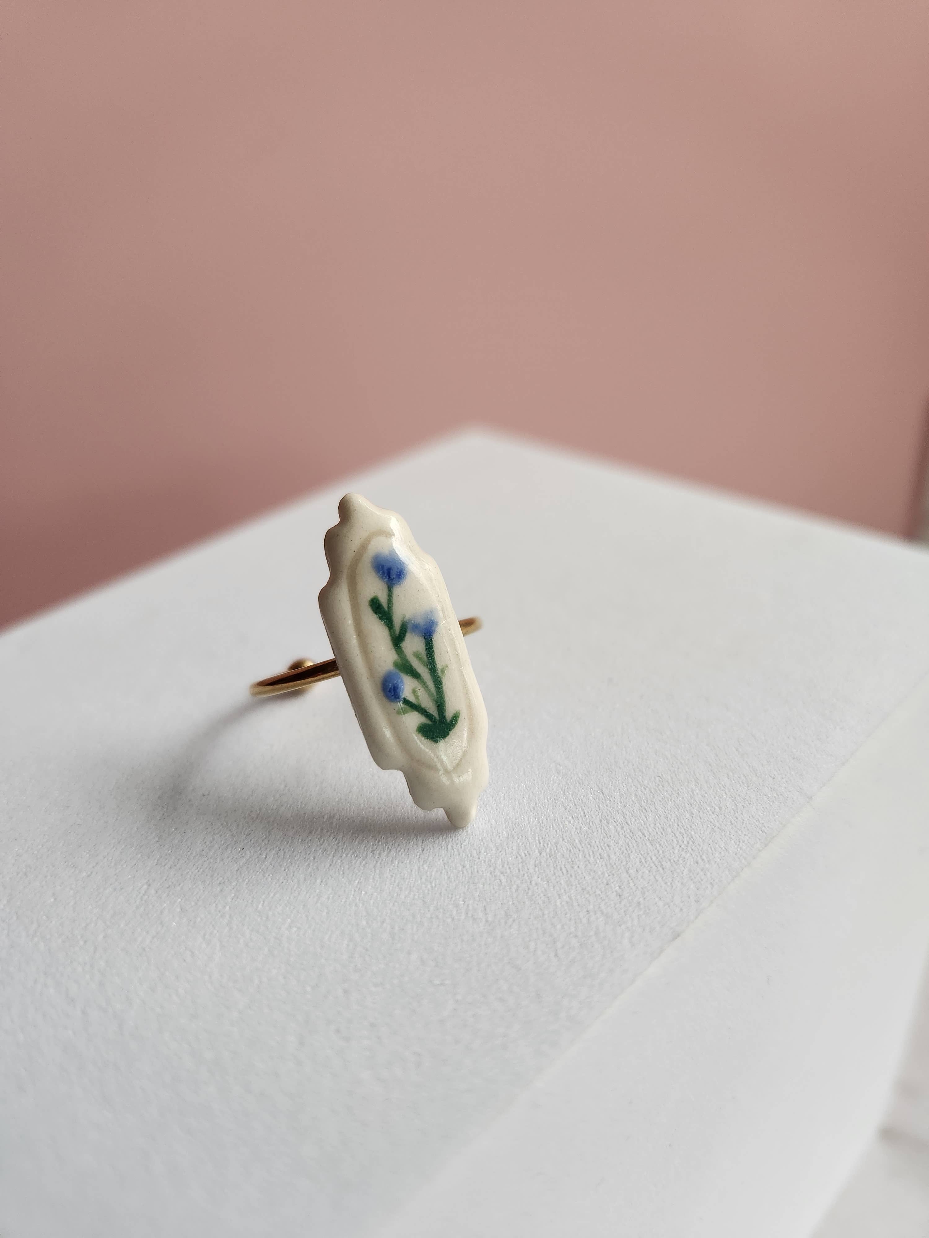 Porcelain Ring | Framed Floral