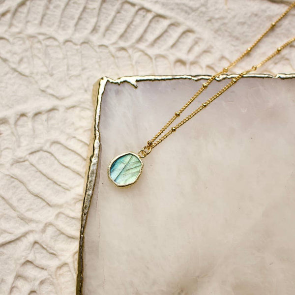 charm necklace: Labradorite