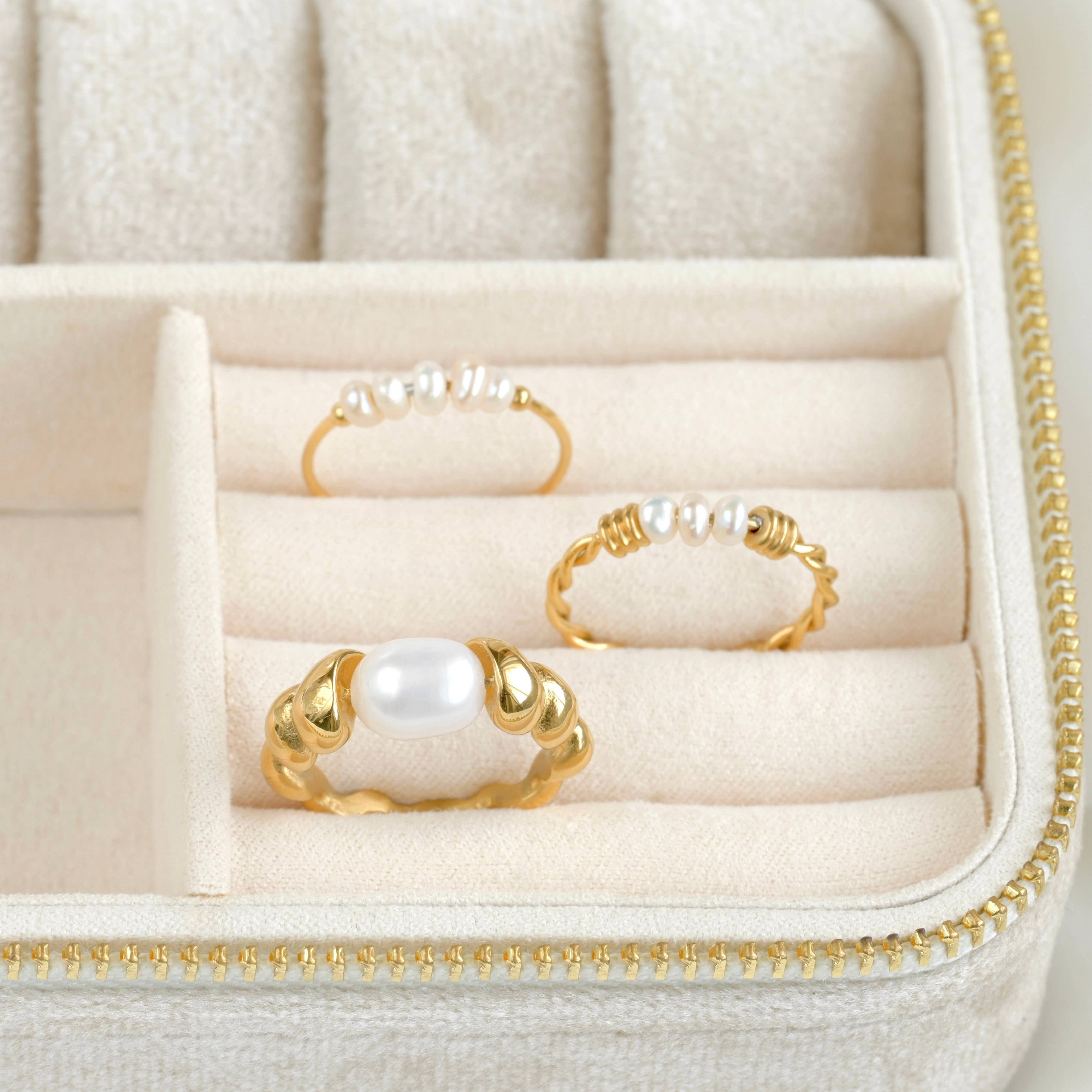 Blueyejewelry - Dainty Gold Freshwater Pearl Rings - Stainless Steel