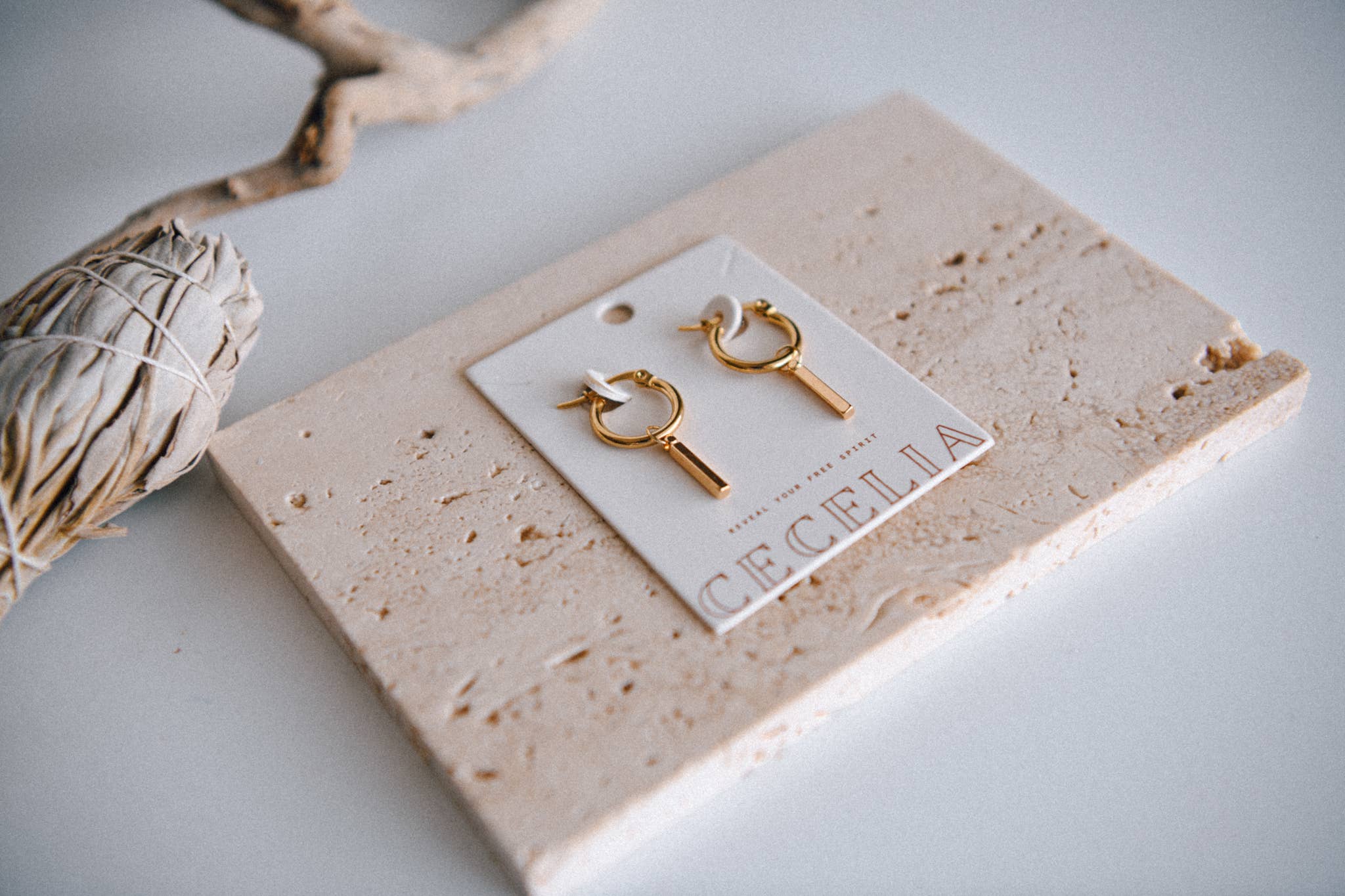 Line Short Pendant Hoop Earrings