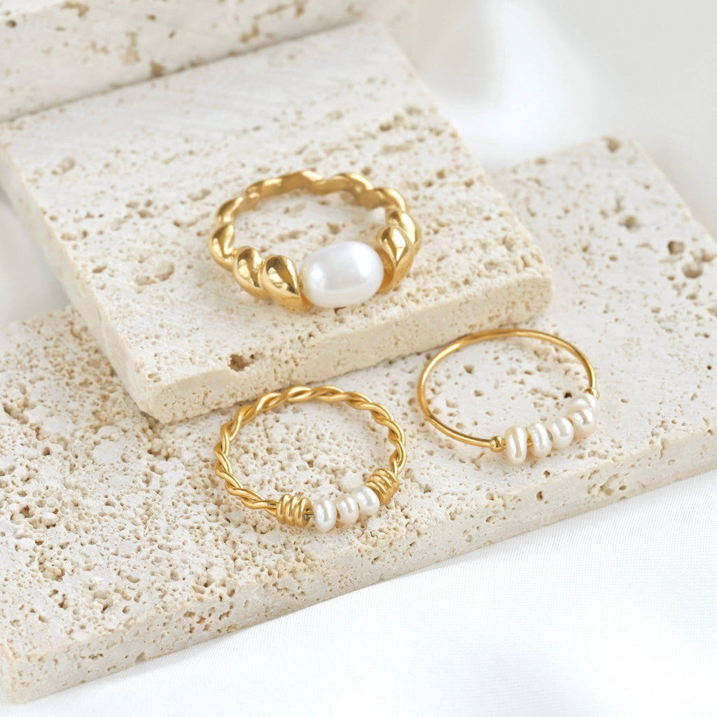 Blueyejewelry - Dainty Gold Freshwater Pearl Rings - Stainless Steel