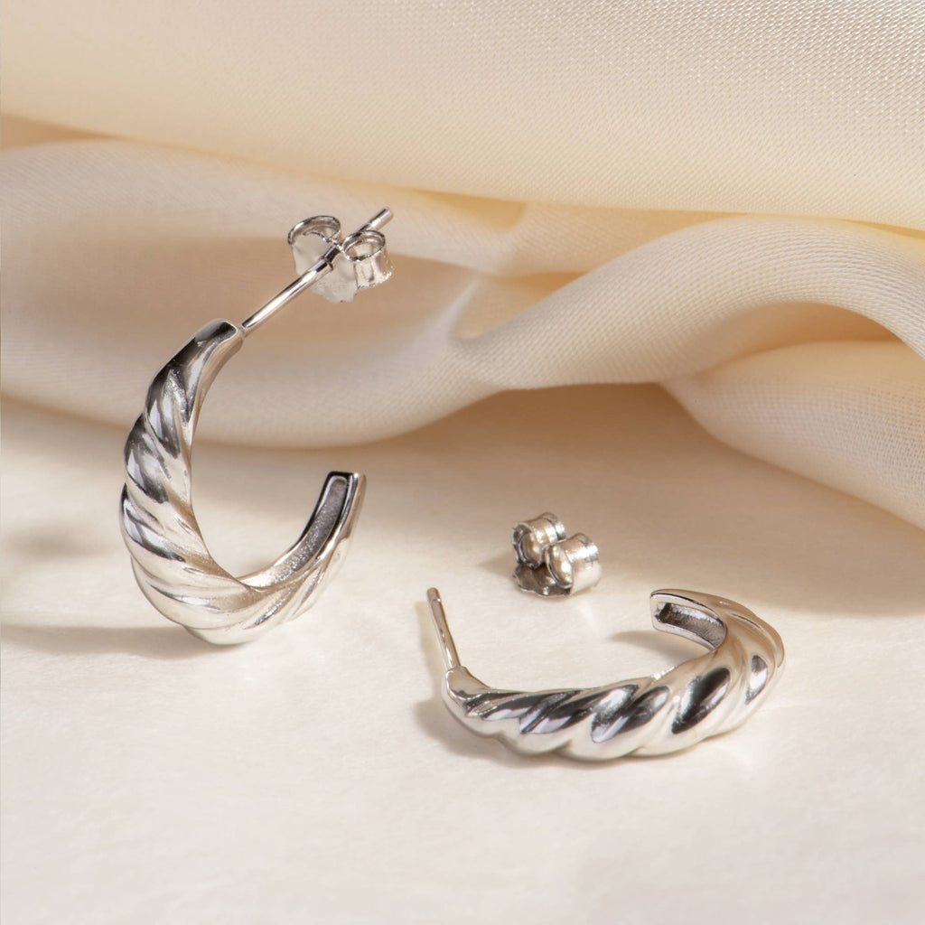 Yvonne Semi Hoops
