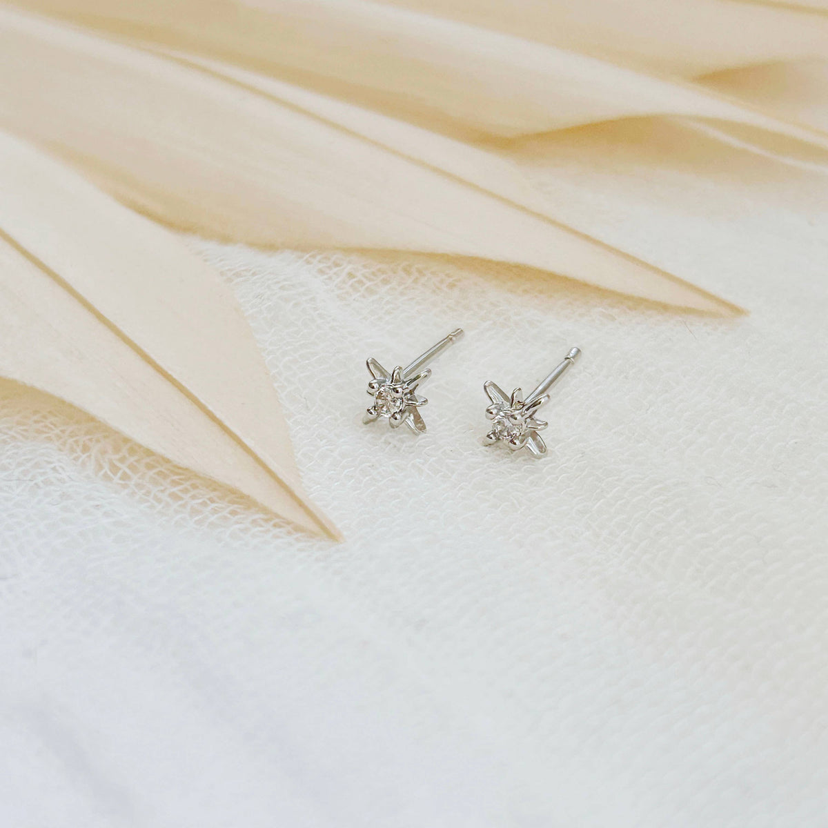 KARA | TOZER - Dainty Star Studs Silver