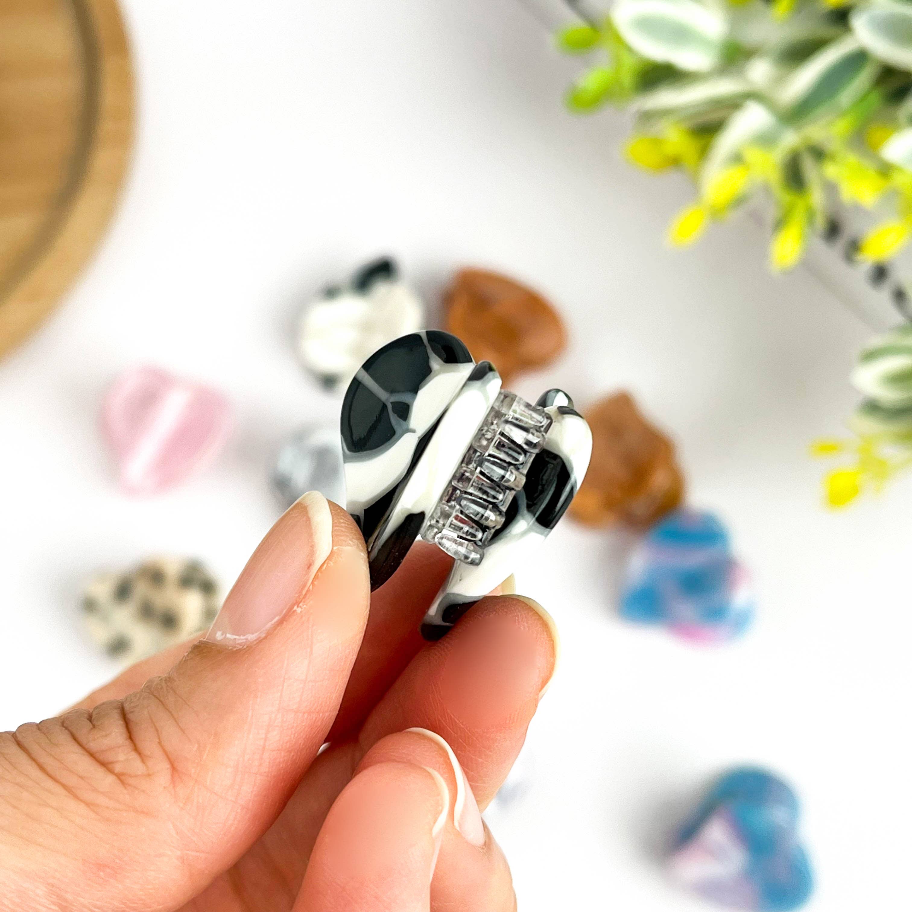 TheDivaSoap - Cute Mini Heart Acetate Claw Clip, Valentine's Day Hair Clip