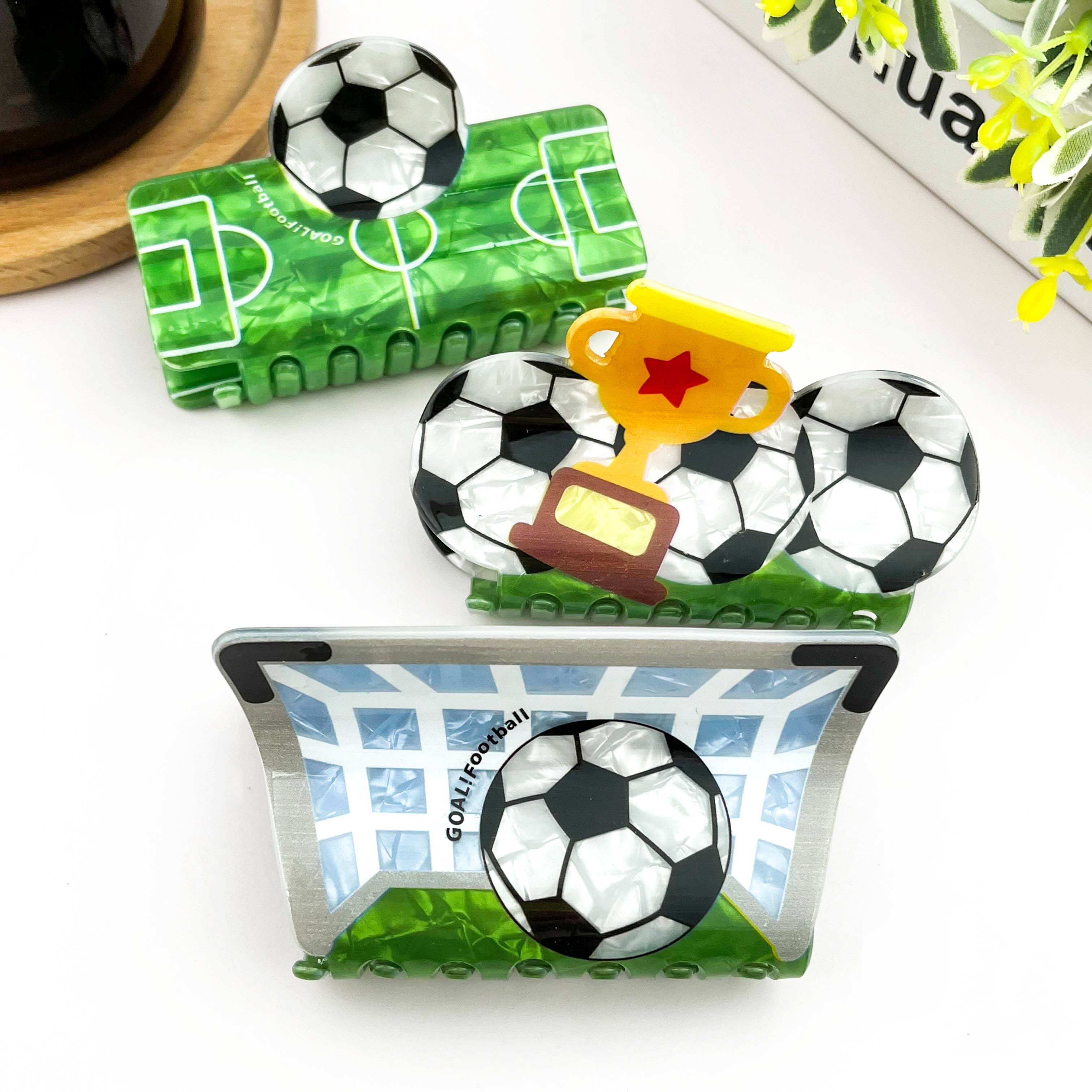 TheDivaSoap - Soccer Ball Claw Clip, Football Match Spectator Hair Clip