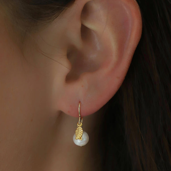 KAITLIN PEARL EARRINGS
