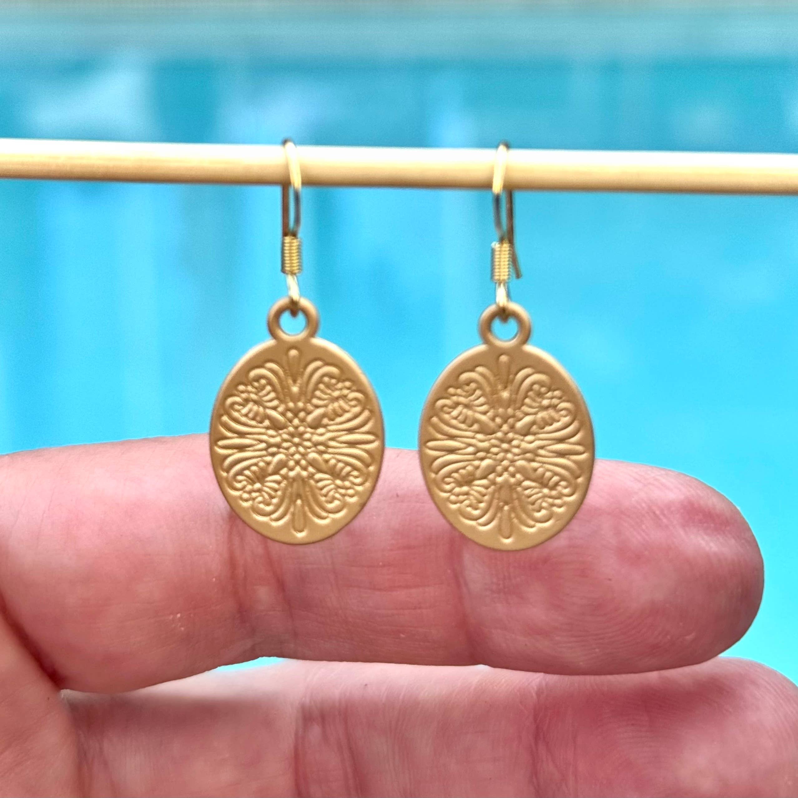 Brushed Gold Nyra Bloom Earrings