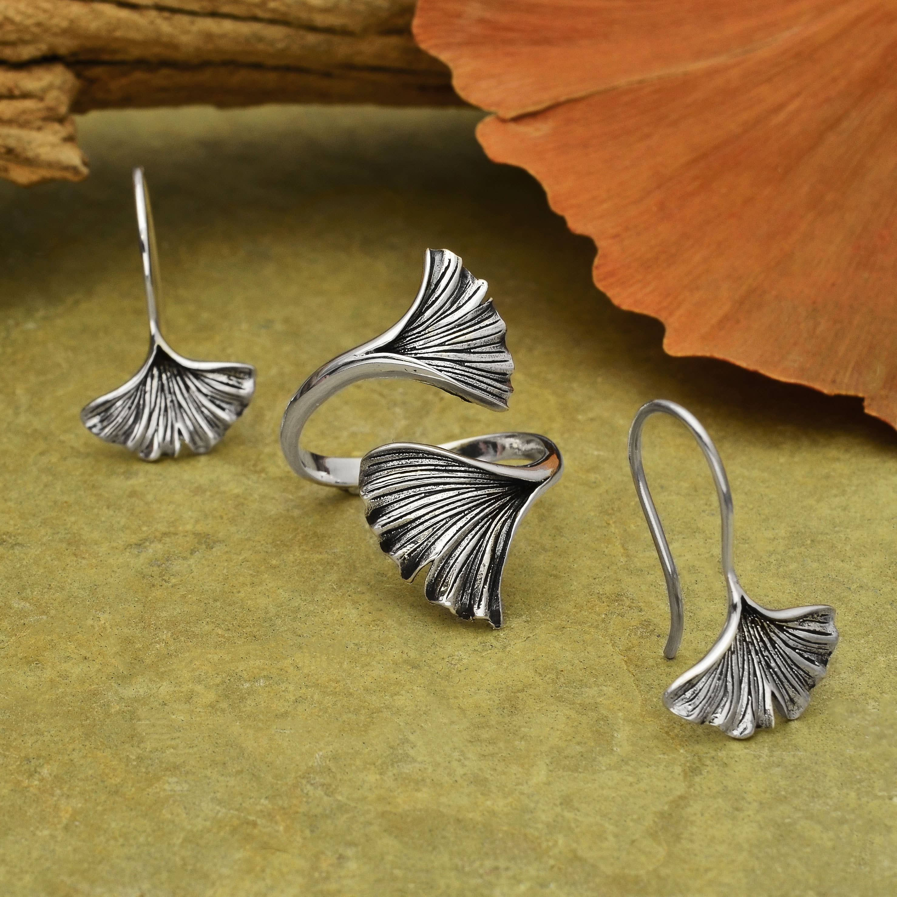 SS Adjustable Ginkgo Leaf Ring