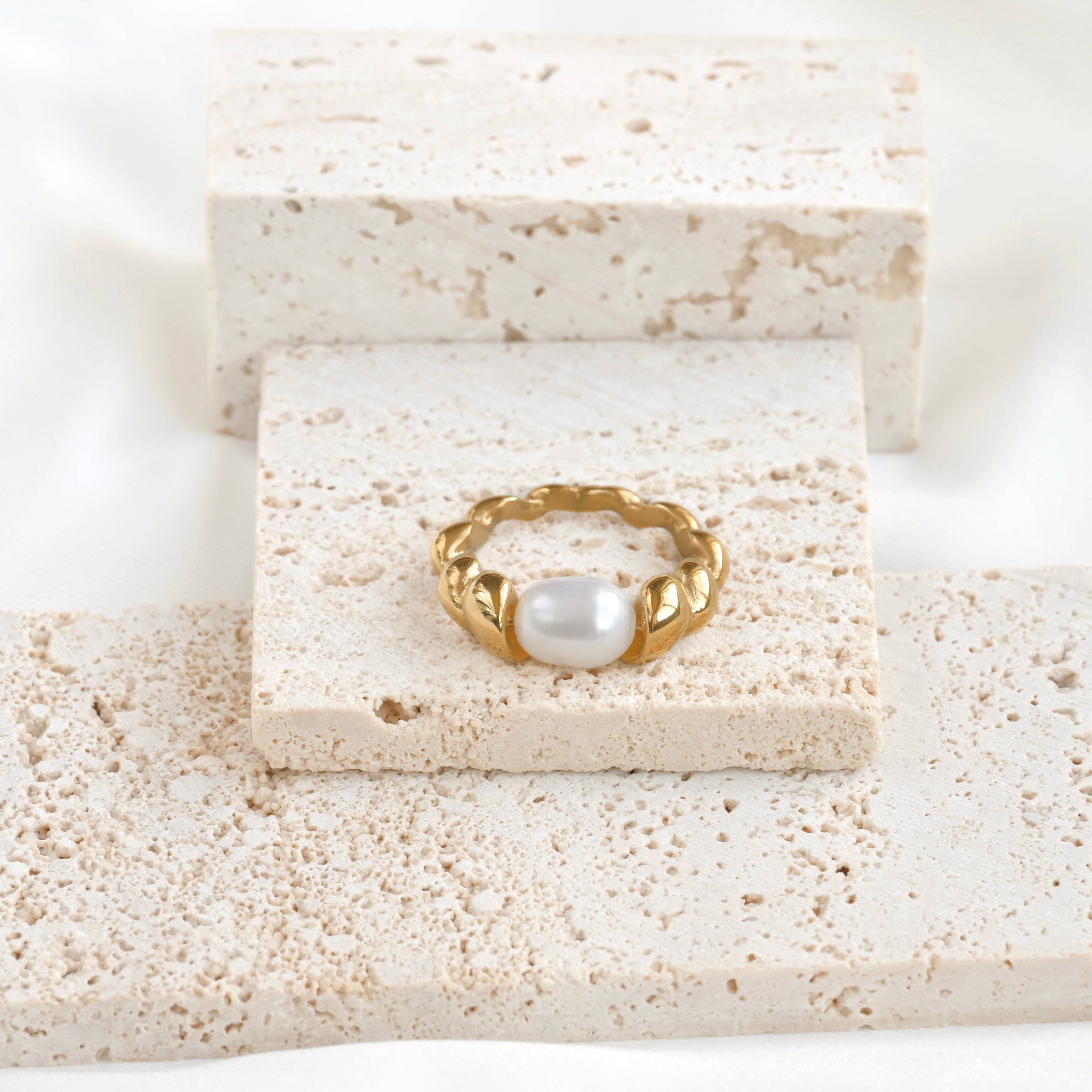 Blueyejewelry - Dainty Gold Freshwater Pearl Rings - Stainless Steel