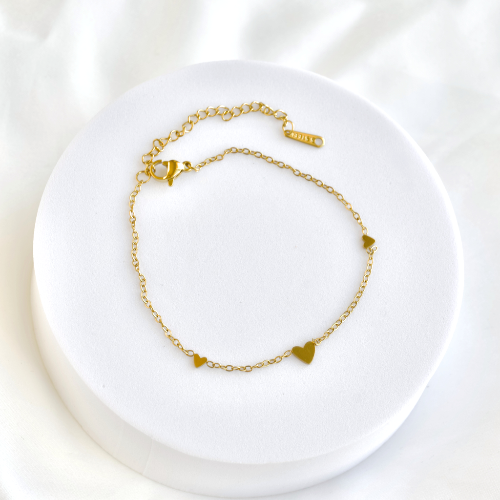 Blueyejewelry - Minimalist Gold Triple Heart Bracelet - Stainless Steel