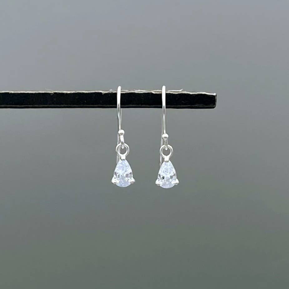Mini Prong Teardrop Earrings