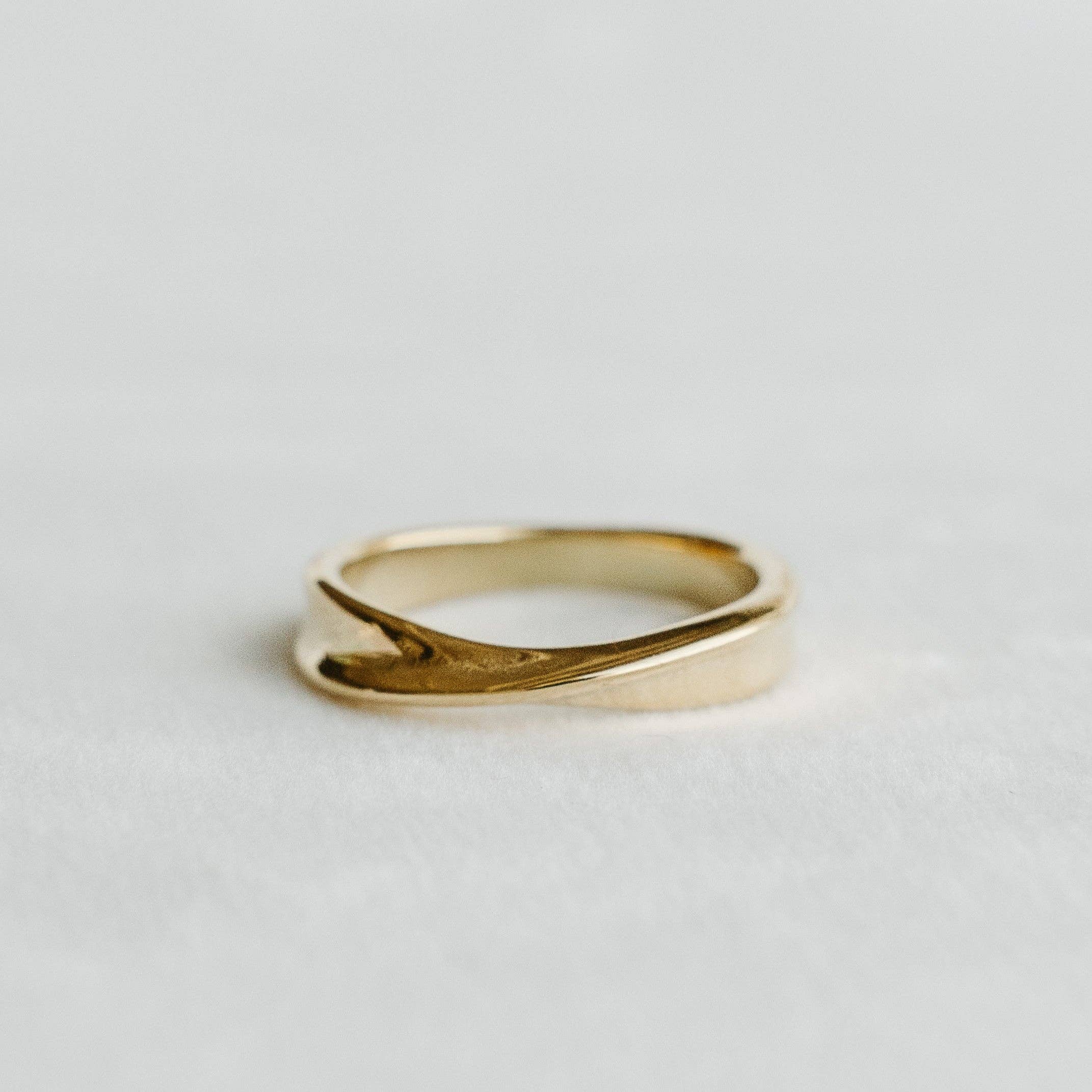 Twist Band Ring