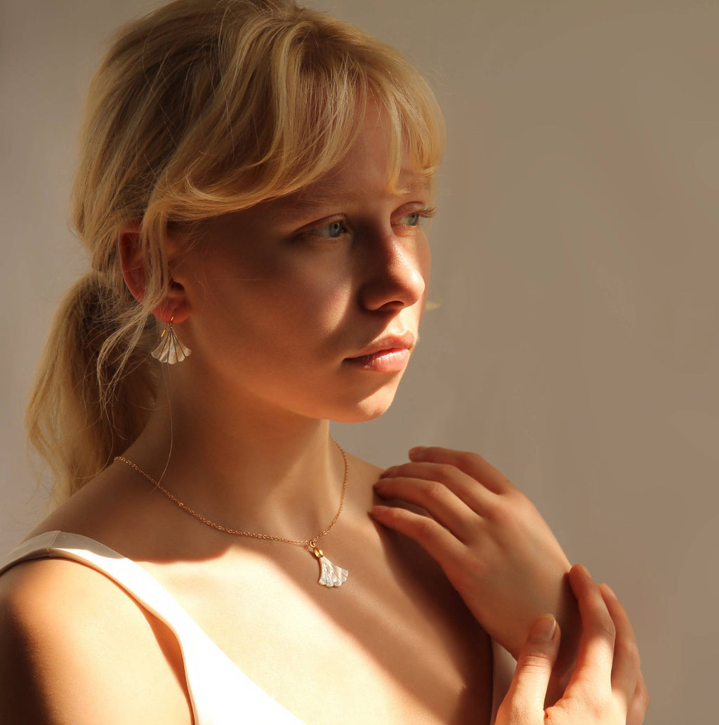 Art Deco Fan Necklace | Gold