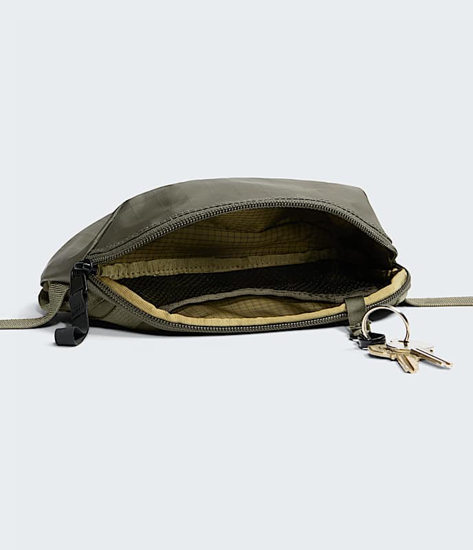 Base Camp Voyager Travel Pouch|New Taupe Green