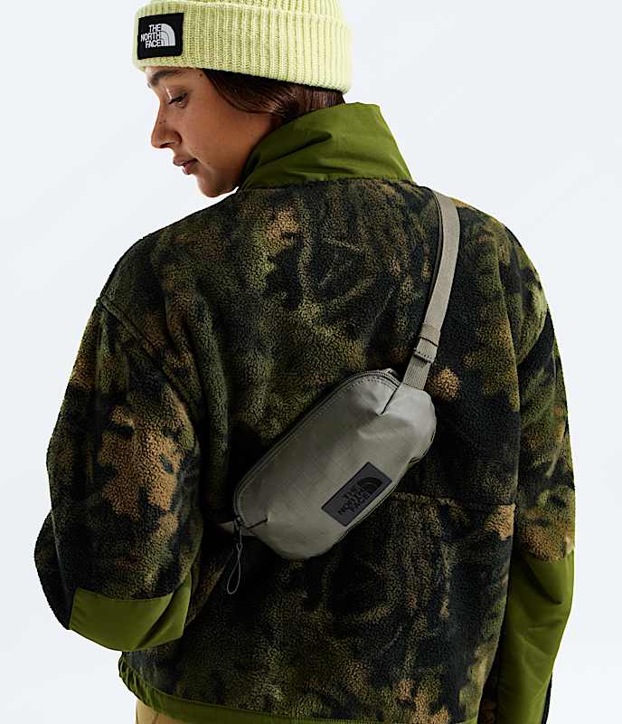 Base Camp Voyager Travel Pouch|New Taupe Green