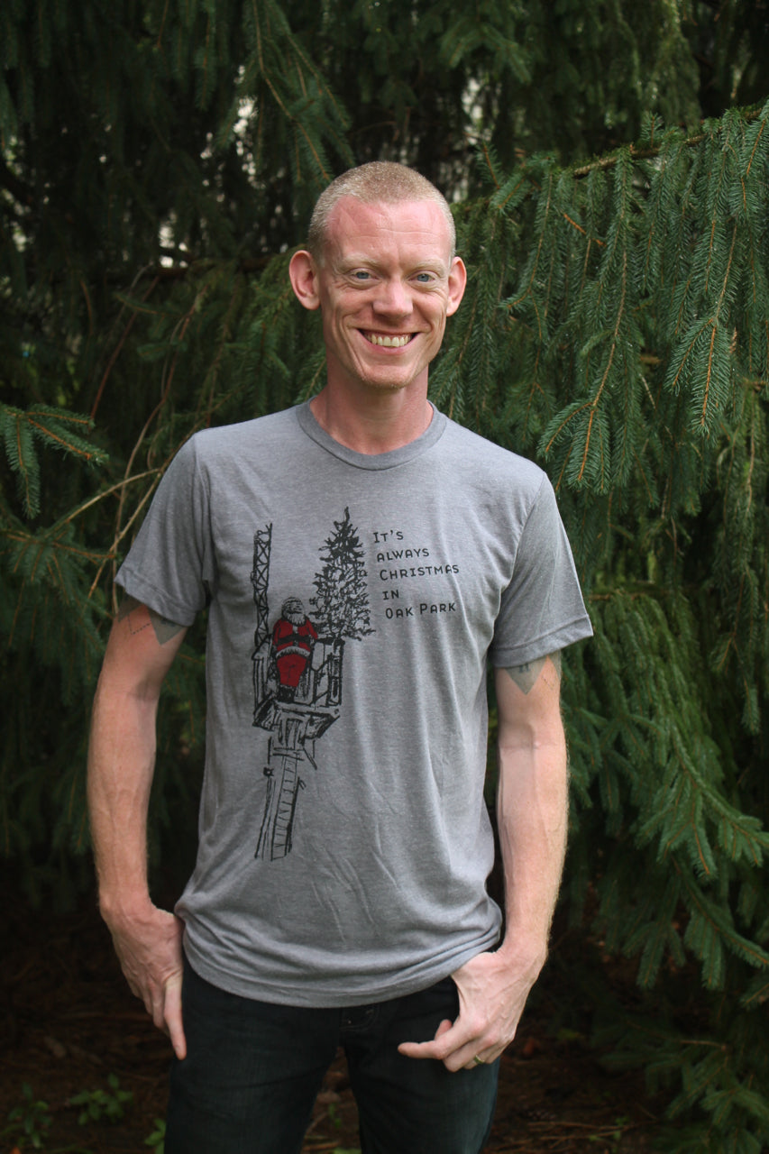Always Christmas in Oak Park Tee | Tri-Gray