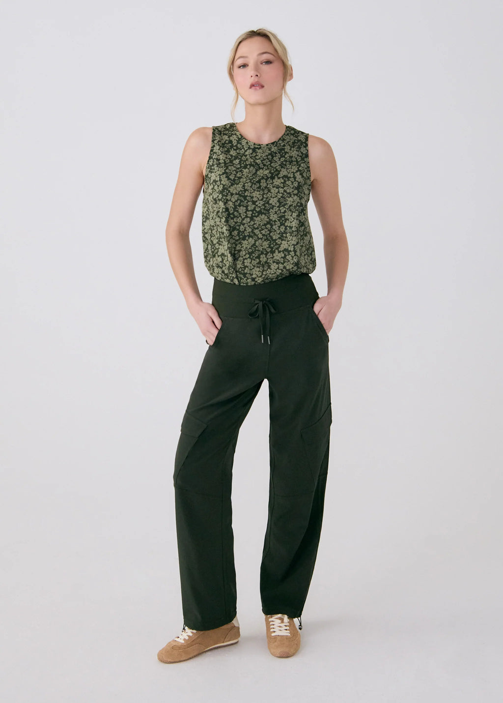 Women's Momentum Crops | Olive