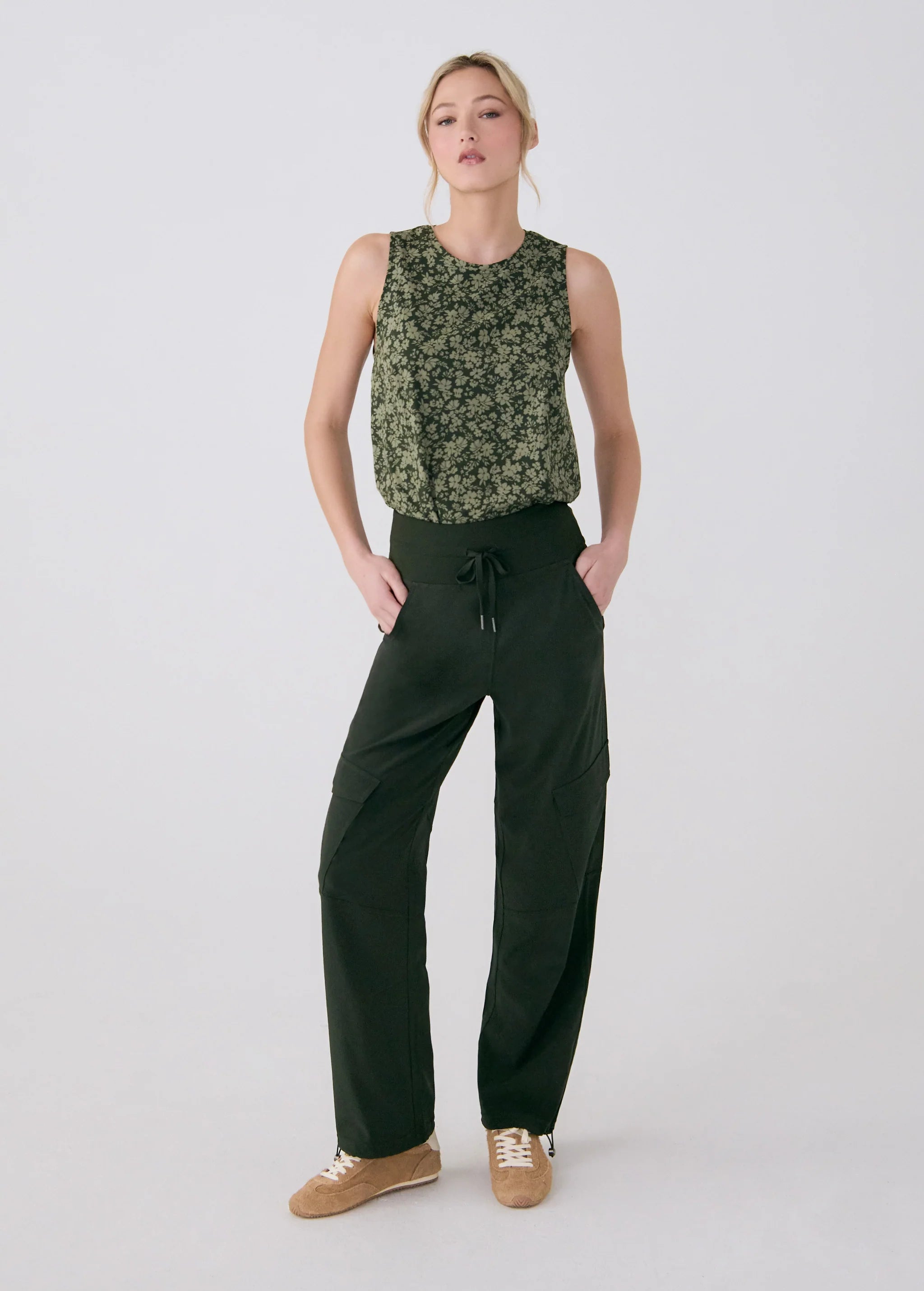 Women's Momentum Crops | Olive