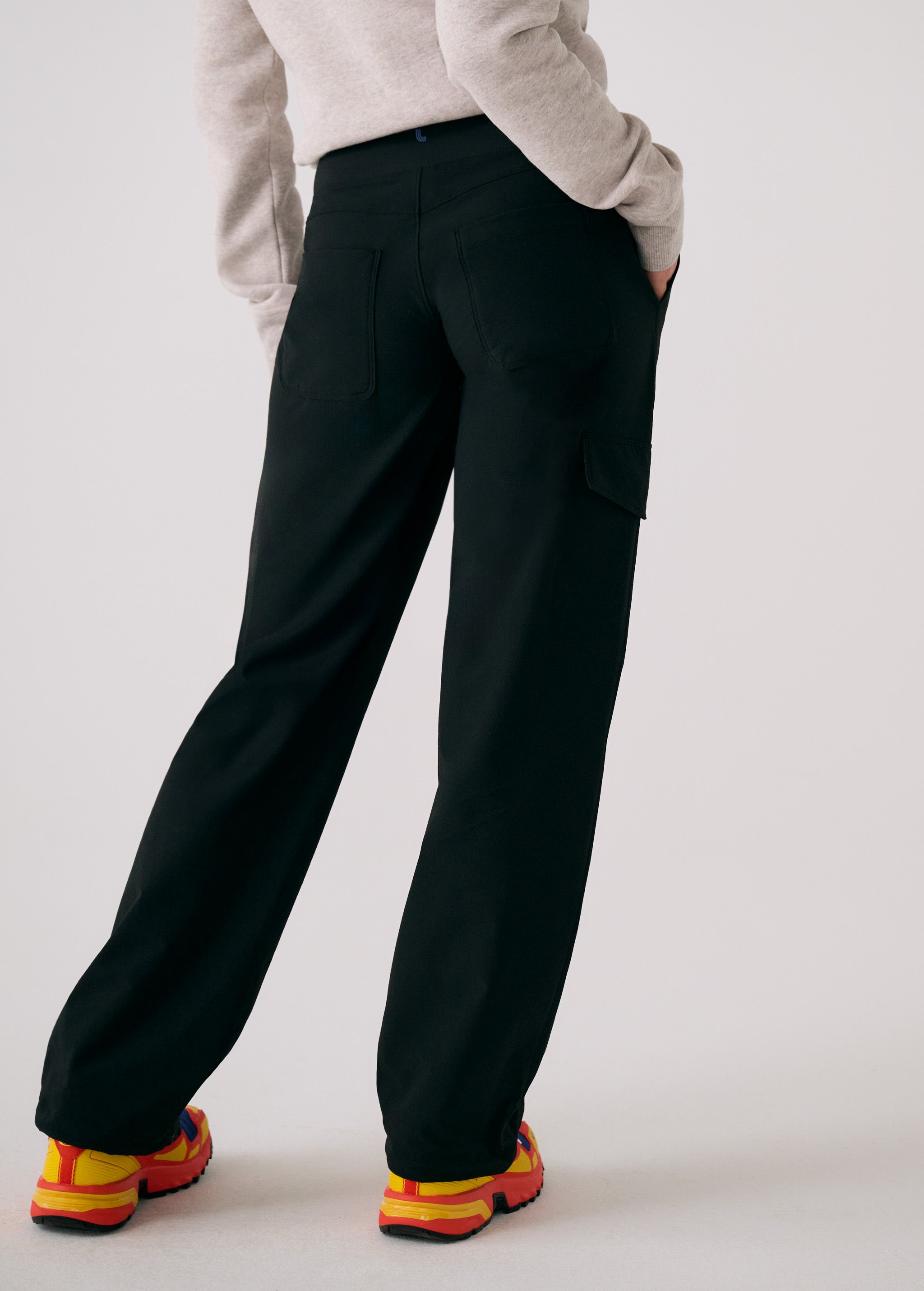 Women's Olivie Tech Trousers| Black