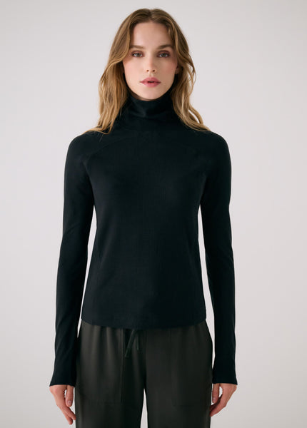 Women's Traverse Turtleneck | Black
