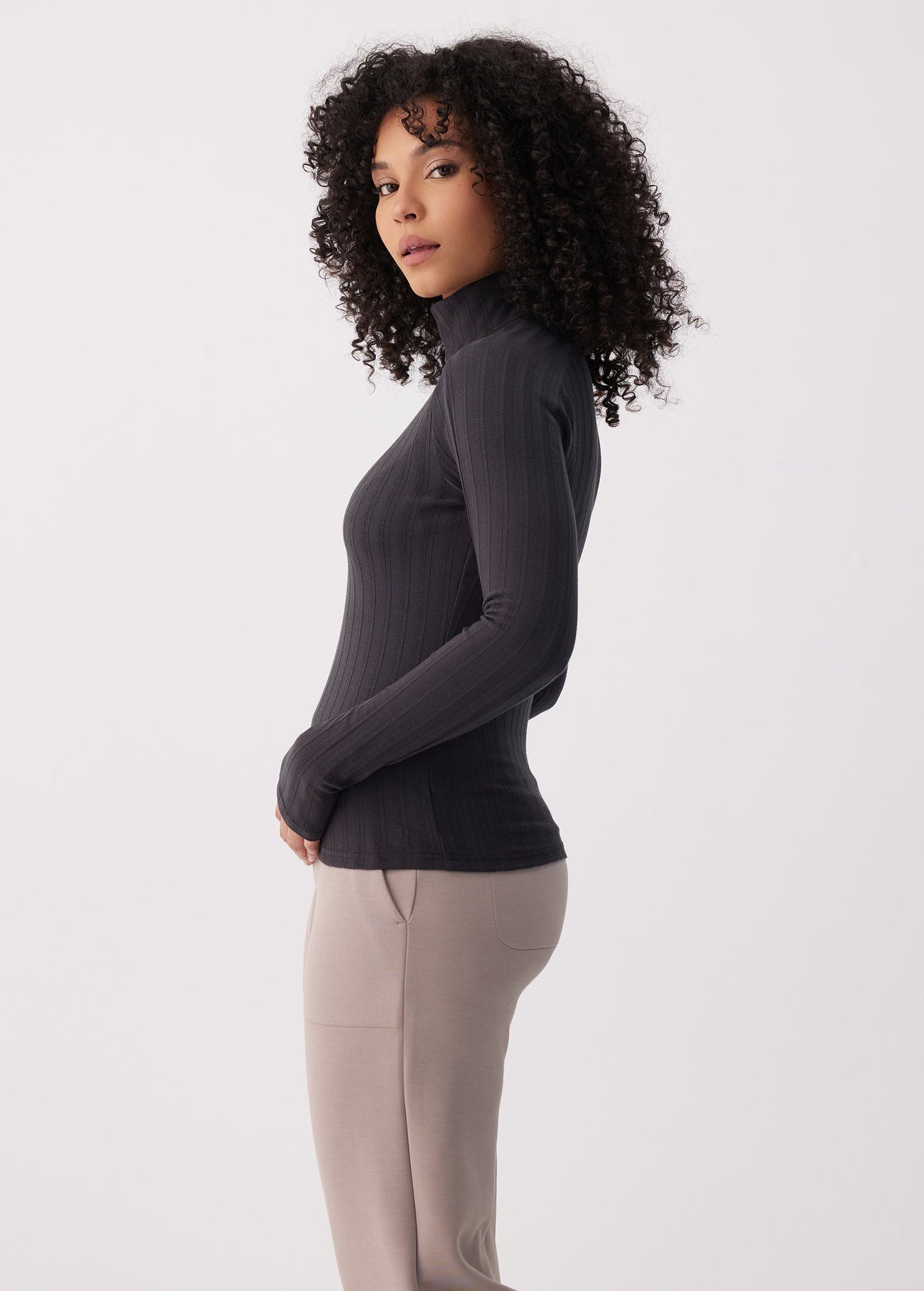Women's Celeste Turtleneck | Black