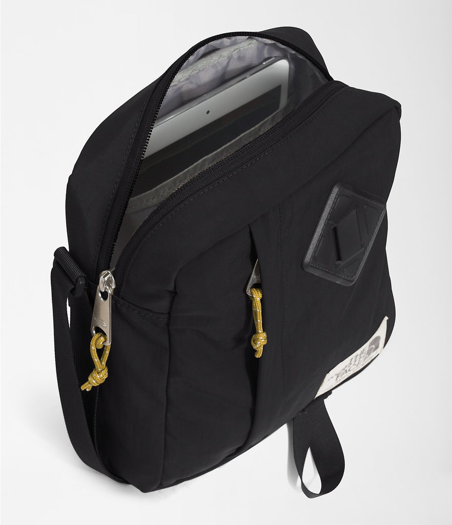 The North Face Berkeley Crossbody Bag: Black/Mineral Gold