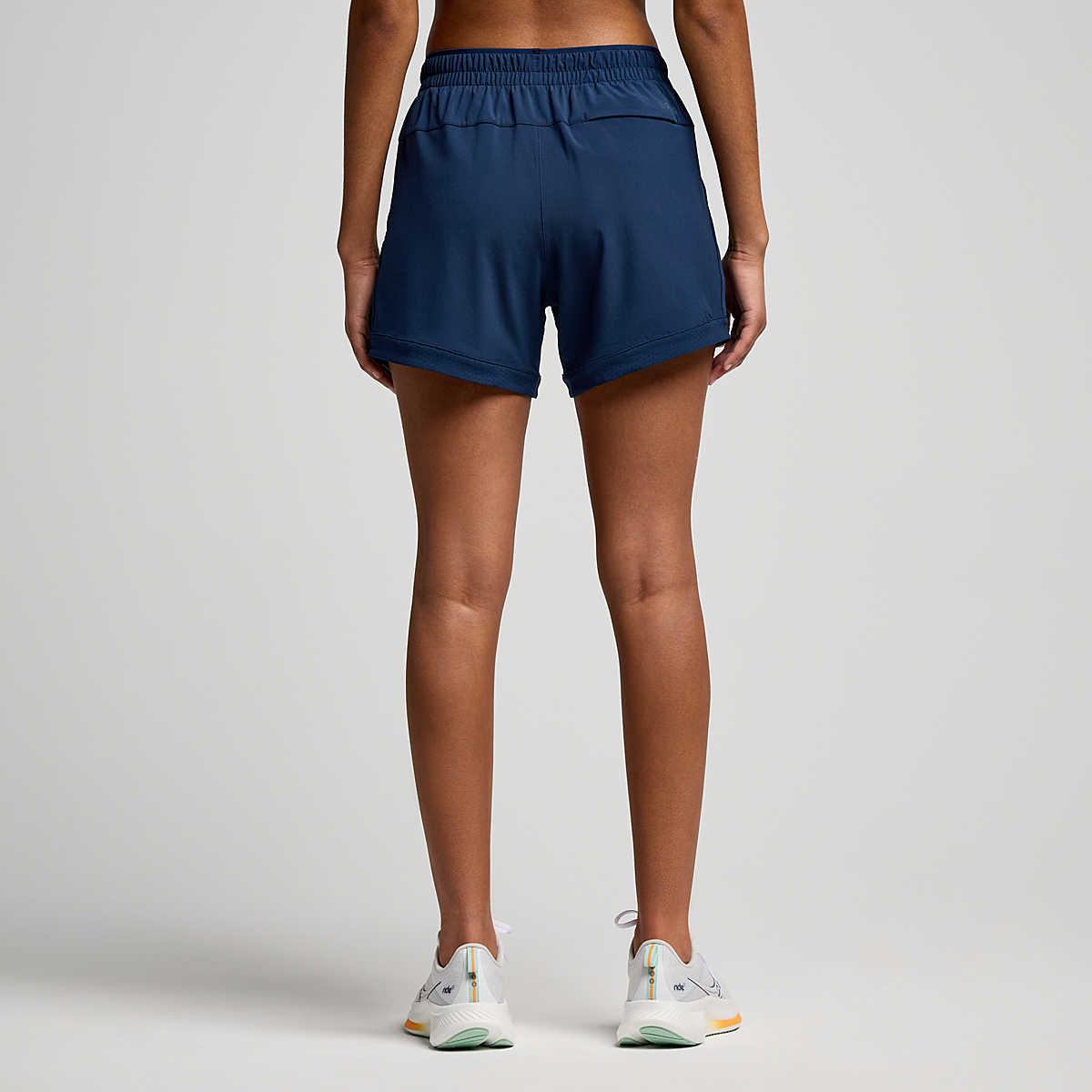 Women's Outpace 5" Short | Navy