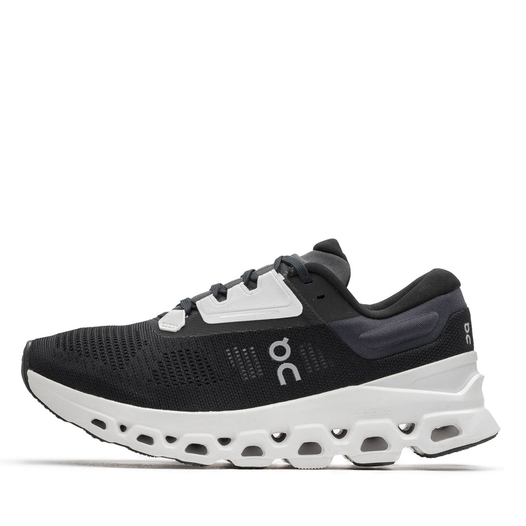 Women's Cloudstratus 3 | Black/Frost
