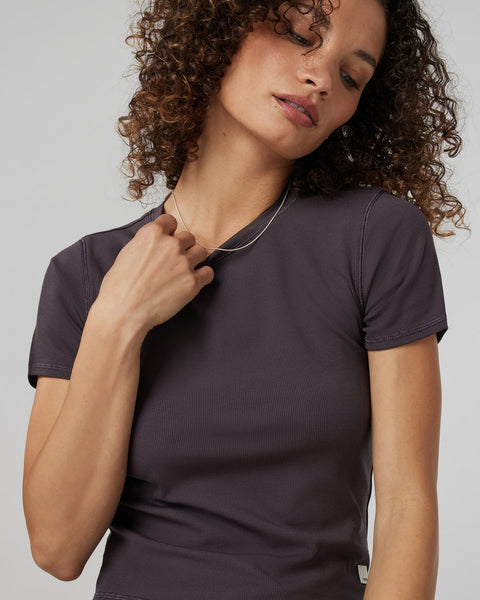 Women's Pose Fitted Tee | Sangria