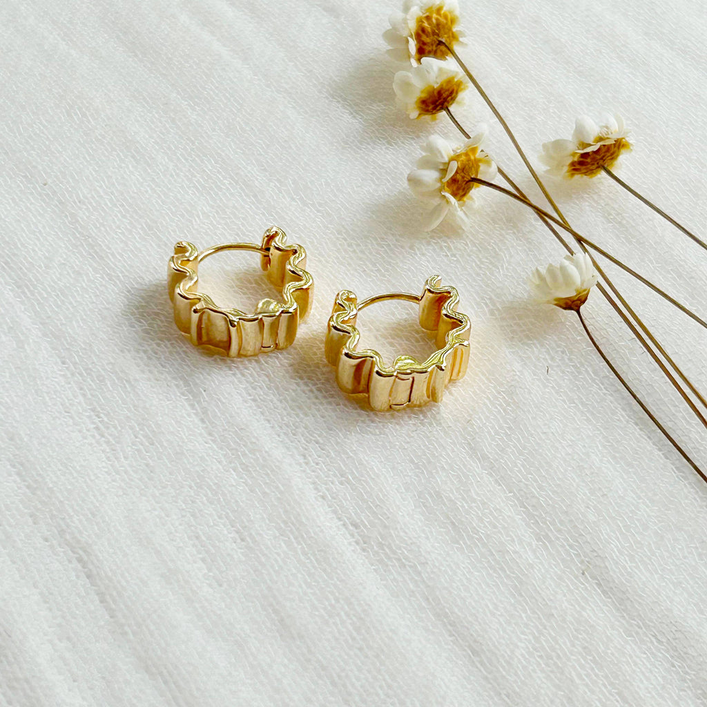 KARA | TOZER - Gold Wave Huggie Hoops