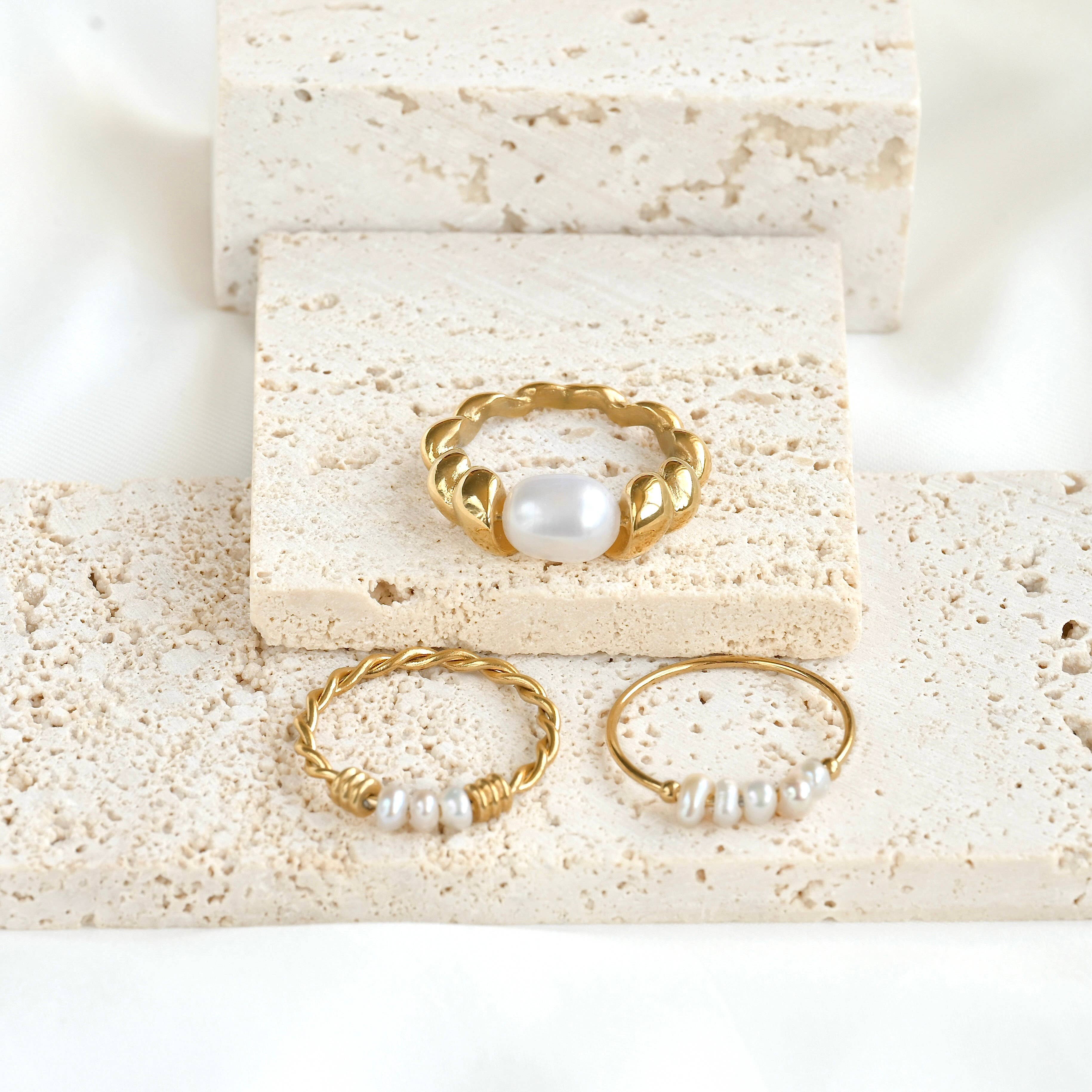 Blueyejewelry - Dainty Gold Freshwater Pearl Rings - Stainless Steel