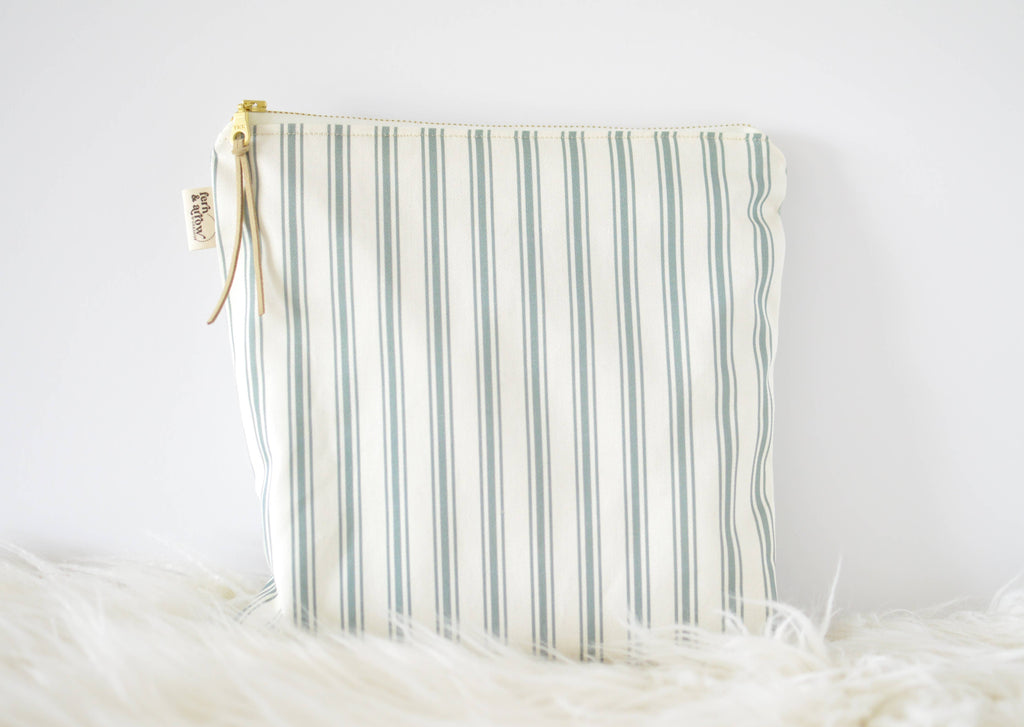 Water Resistant Wet/Dry Bag | Teal Umbrella Stripe