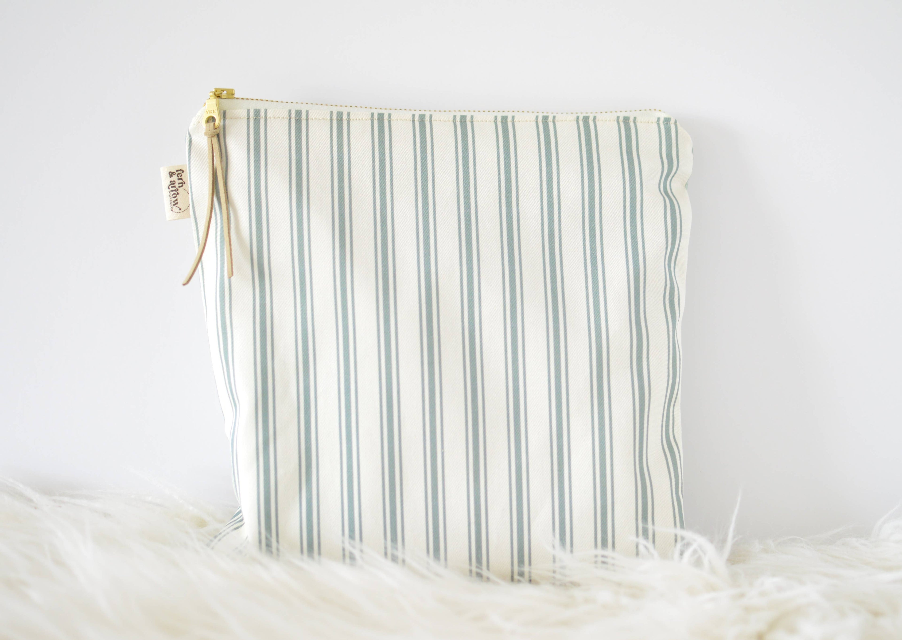 Water Resistant Wet/Dry Bag | Teal Umbrella Stripe