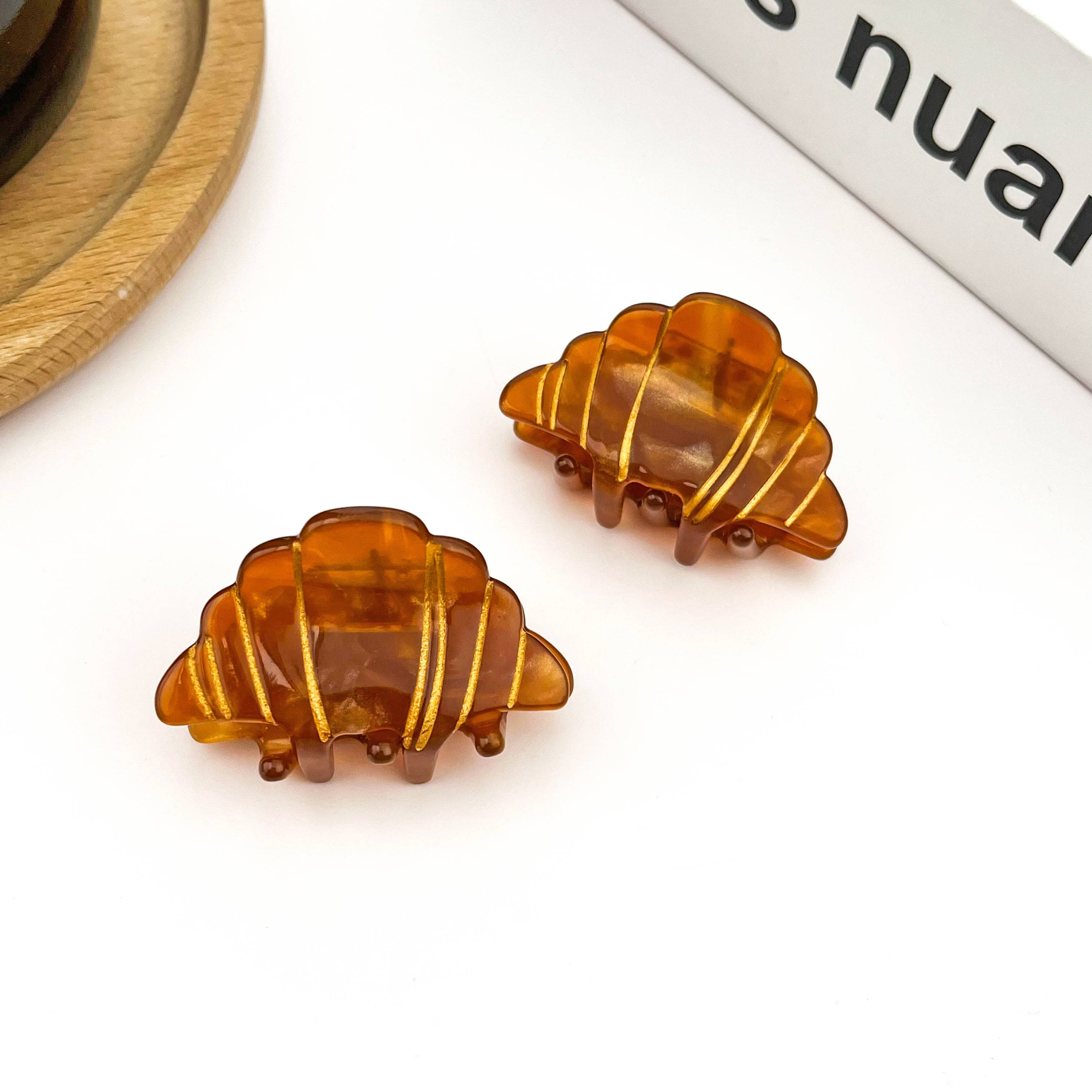TheDivaSoap - Mini Croissant Hair Claw Clip, Acetate Food-Themed Hair Clip