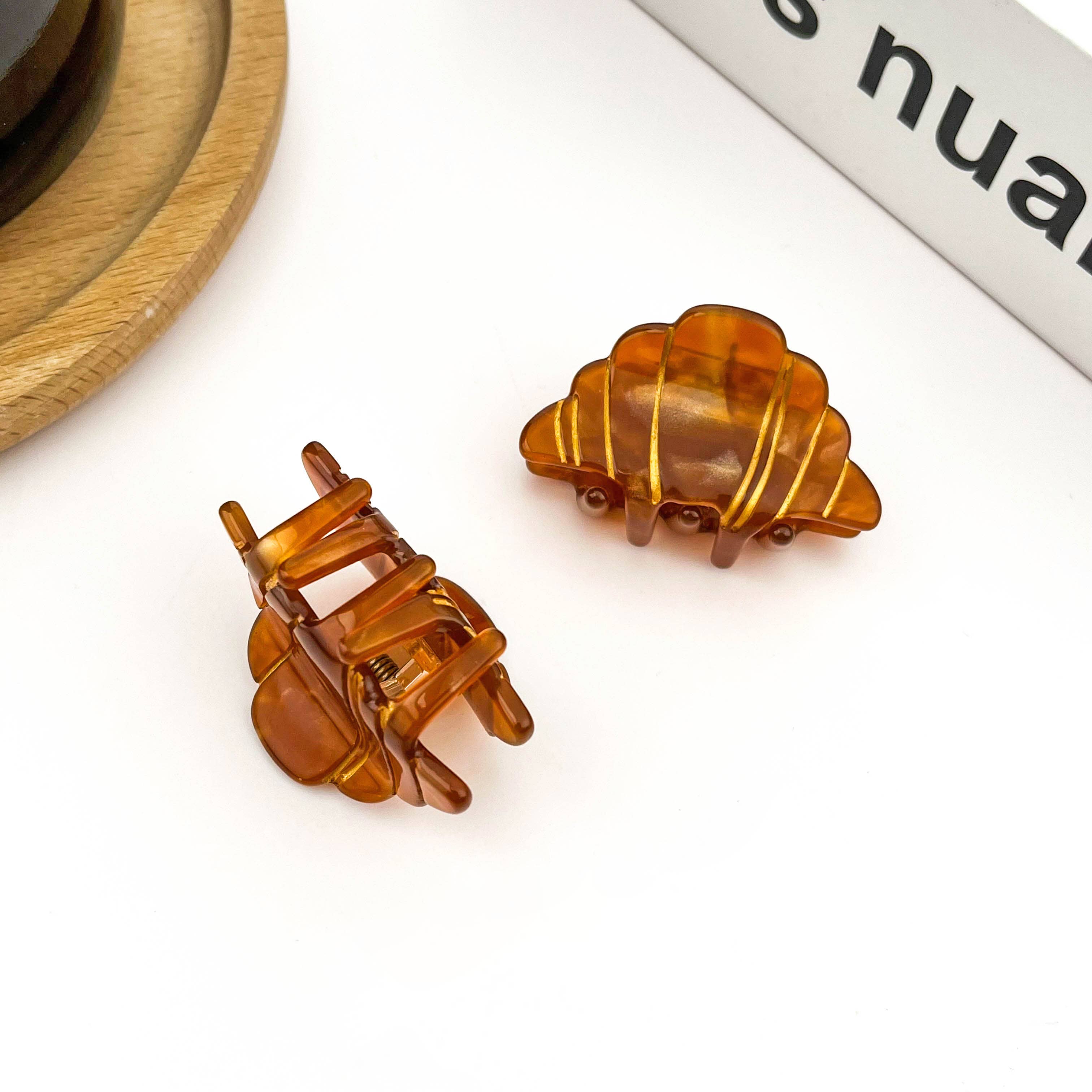 TheDivaSoap - Mini Croissant Hair Claw Clip, Acetate Food-Themed Hair Clip