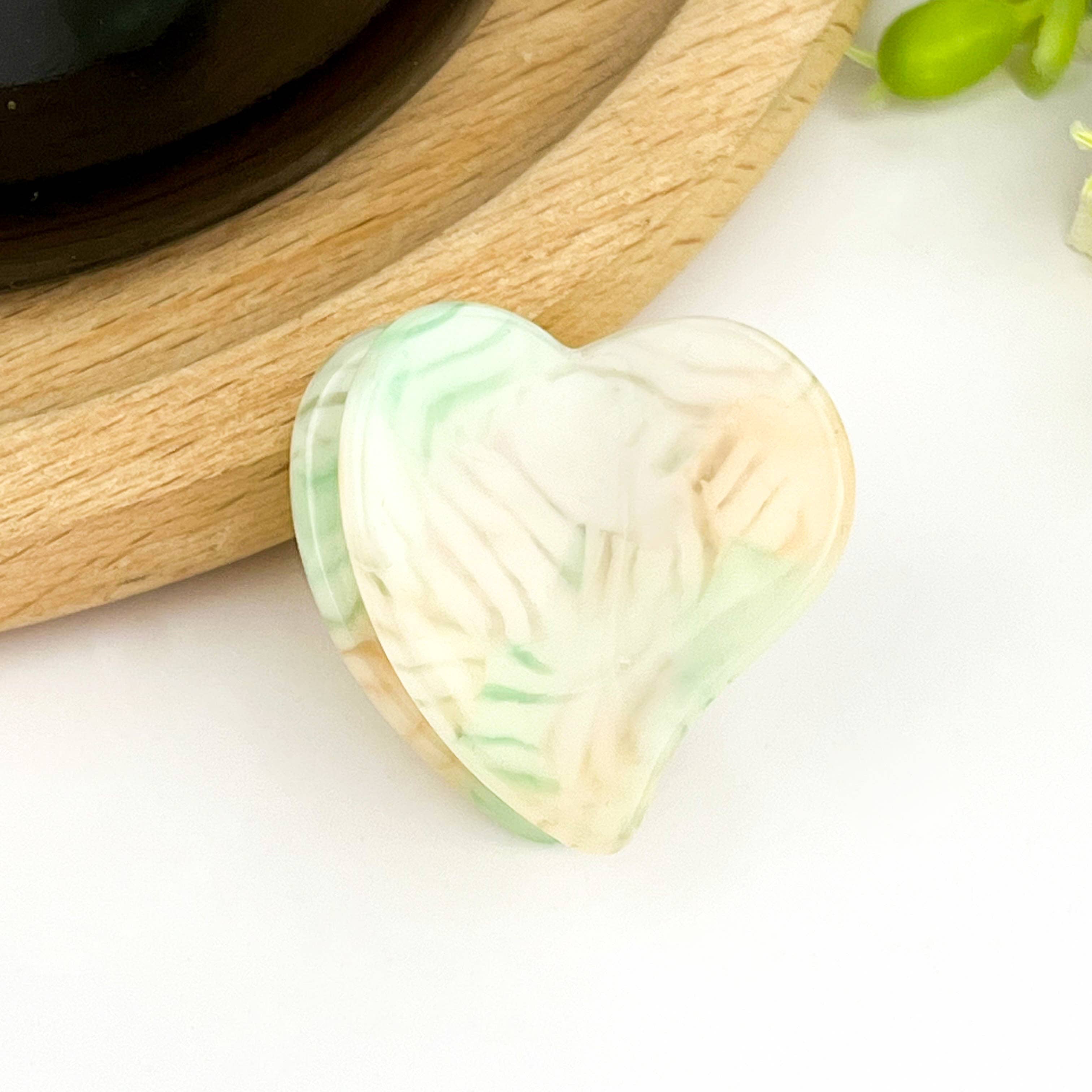 TheDivaSoap - Cute Mini Heart Acetate Claw Clip, Valentine's Day Hair Clip