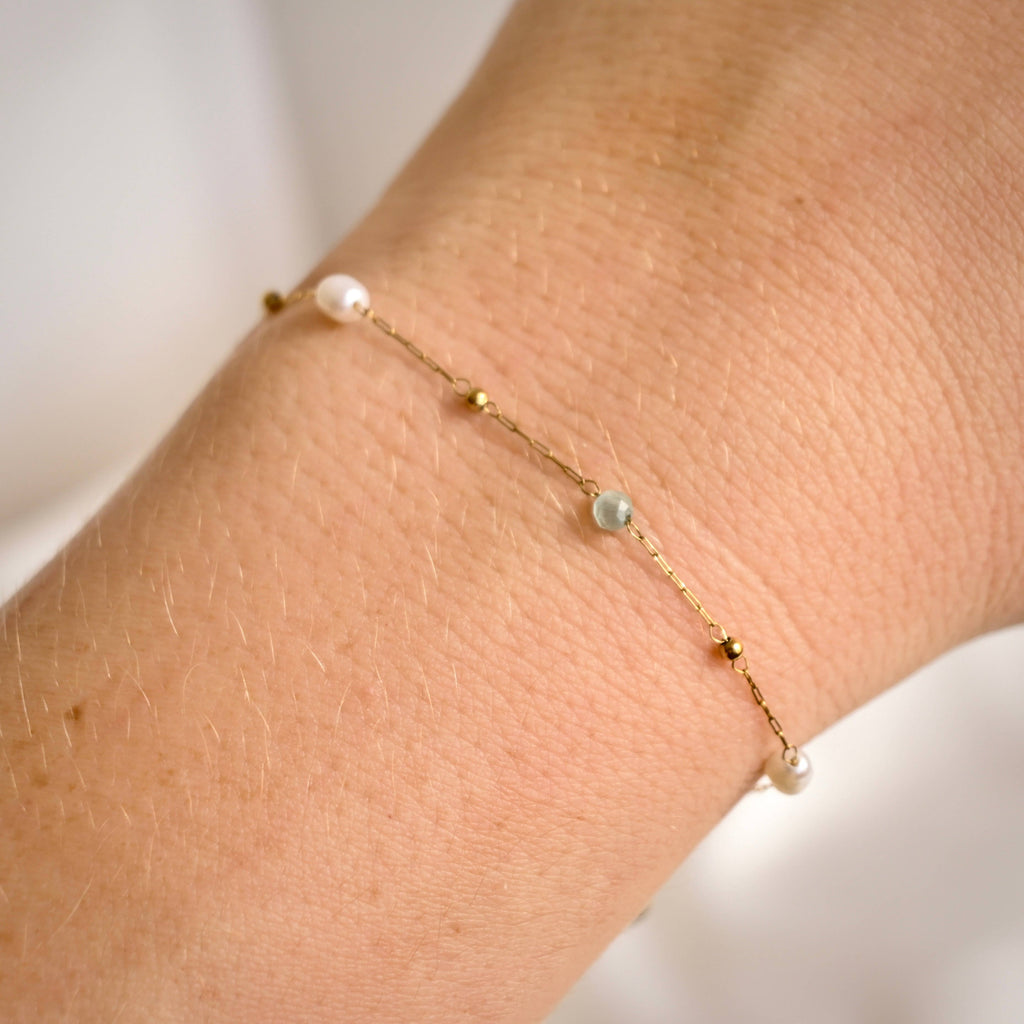 Blueyejewelry - Sage Beaded Freshwater Pearl Bracelet -  Stainless Steel