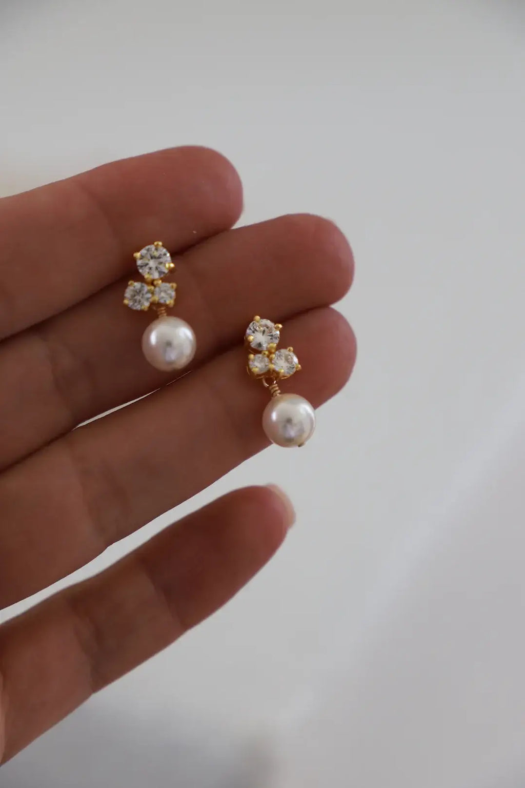 DAHLIA CZ PEARL STUDS